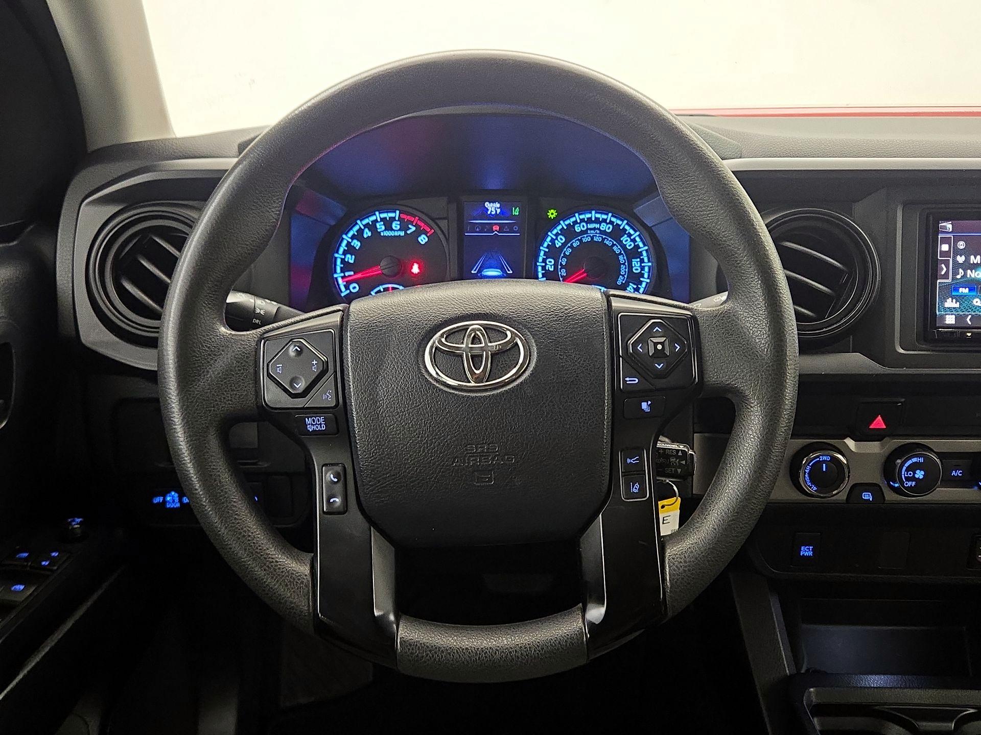 Thumbnail: 2019 Toyota Tacoma - 10