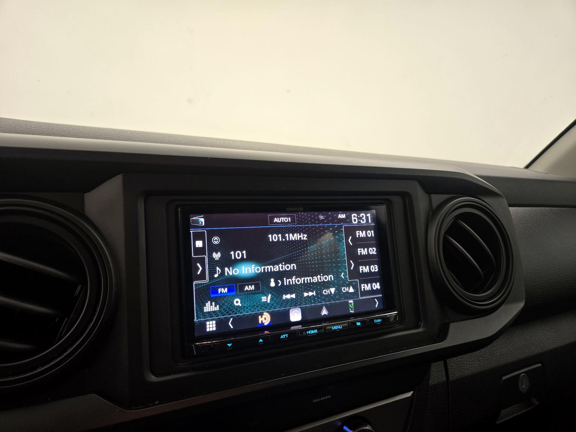 Thumbnail: 2019 Toyota Tacoma - 15