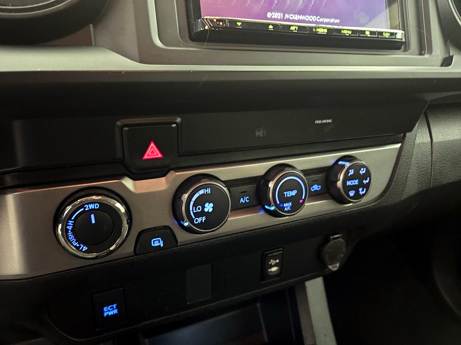 Thumbnail: 2019 Toyota Tacoma - 16