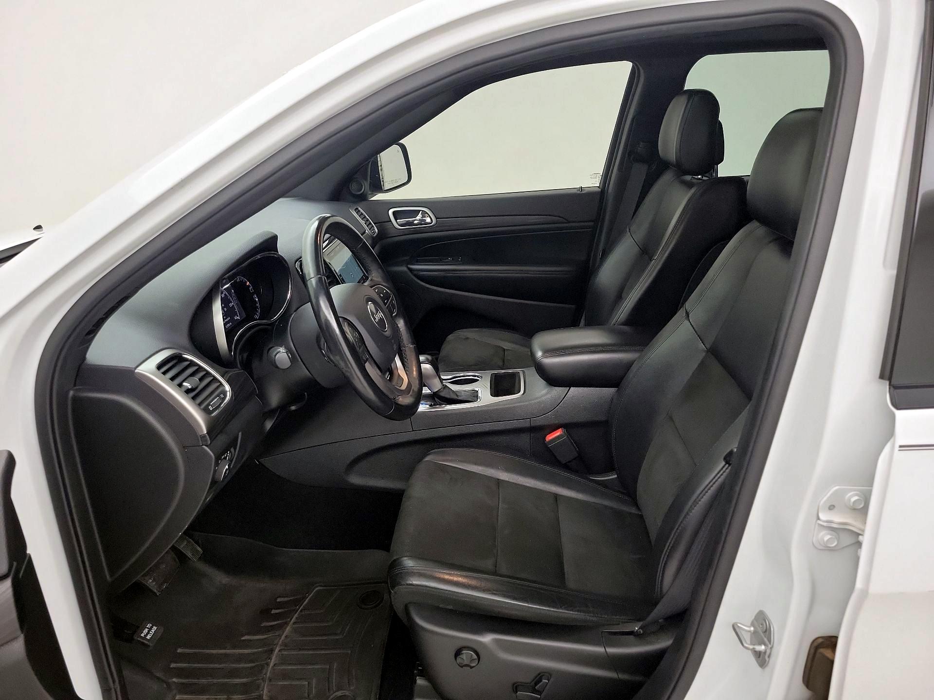 Thumbnail: 2019 Jeep Grand Cherokee - 11