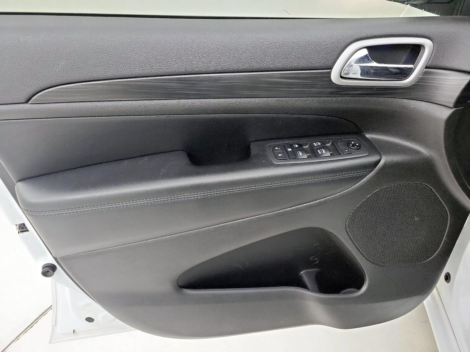 2019 Jeep Grand Cherokee Altitude - Photo 13