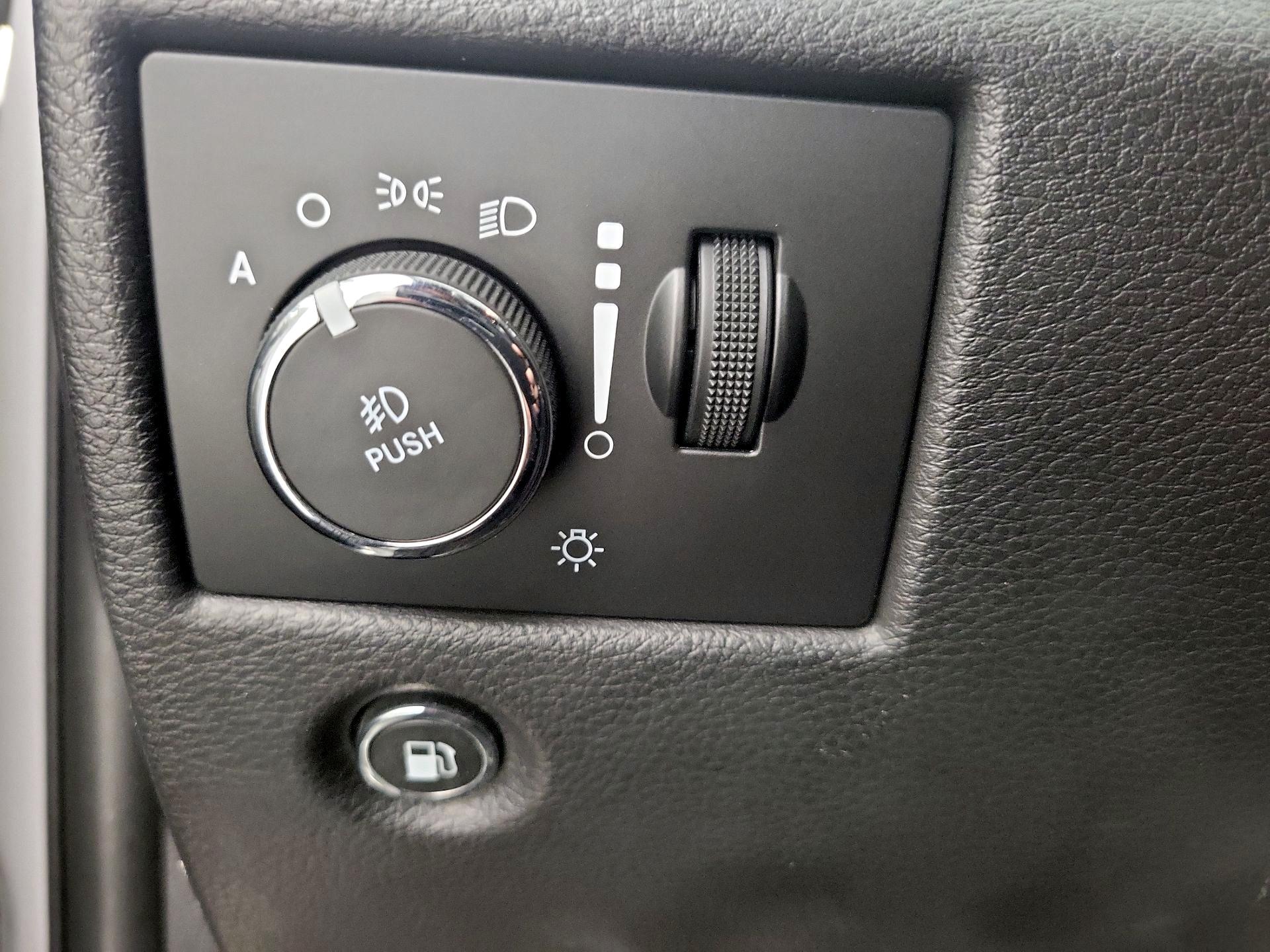 Thumbnail: 2019 Jeep Grand Cherokee - 13