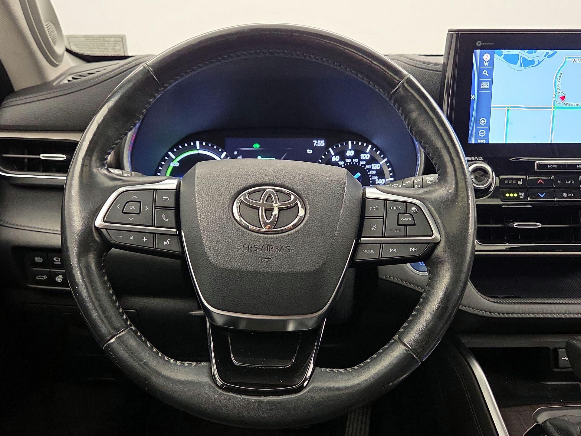 Thumbnail: 2020 Toyota Highlander - 10