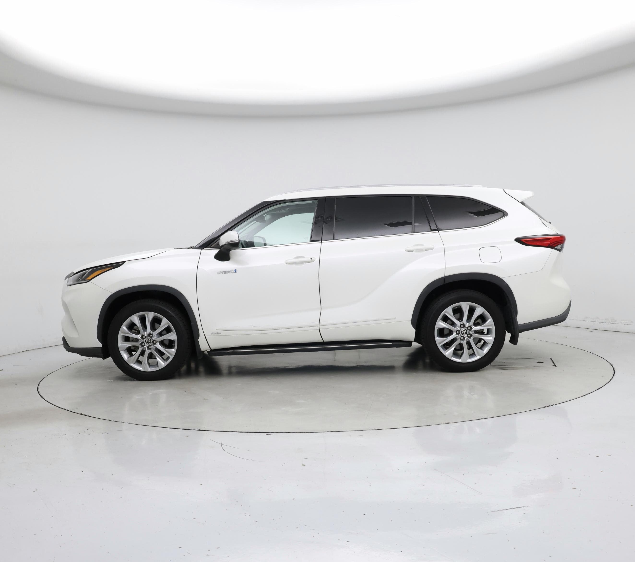 Thumbnail: 2020 Toyota Highlander - 3