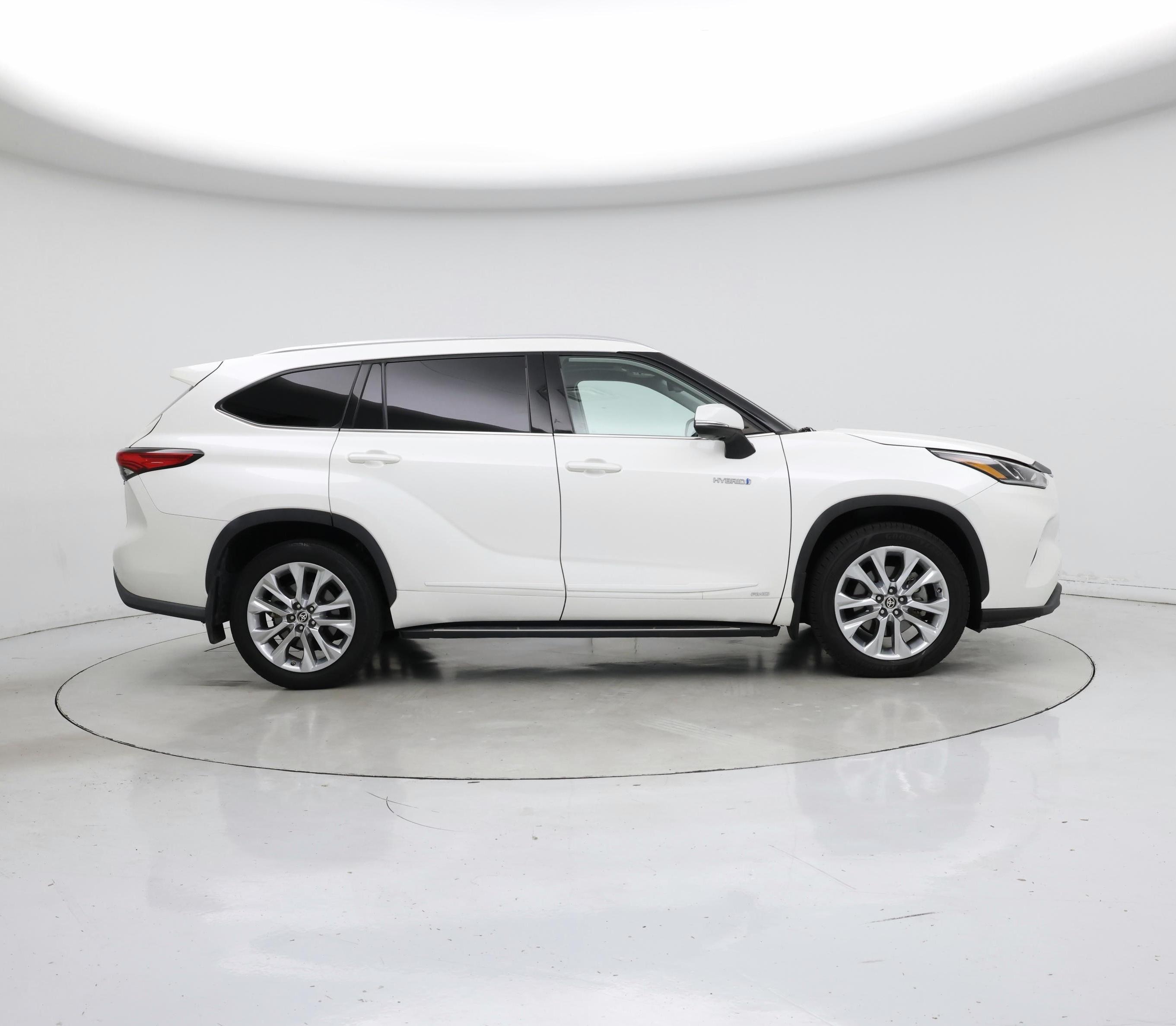 Thumbnail: 2020 Toyota Highlander - 7