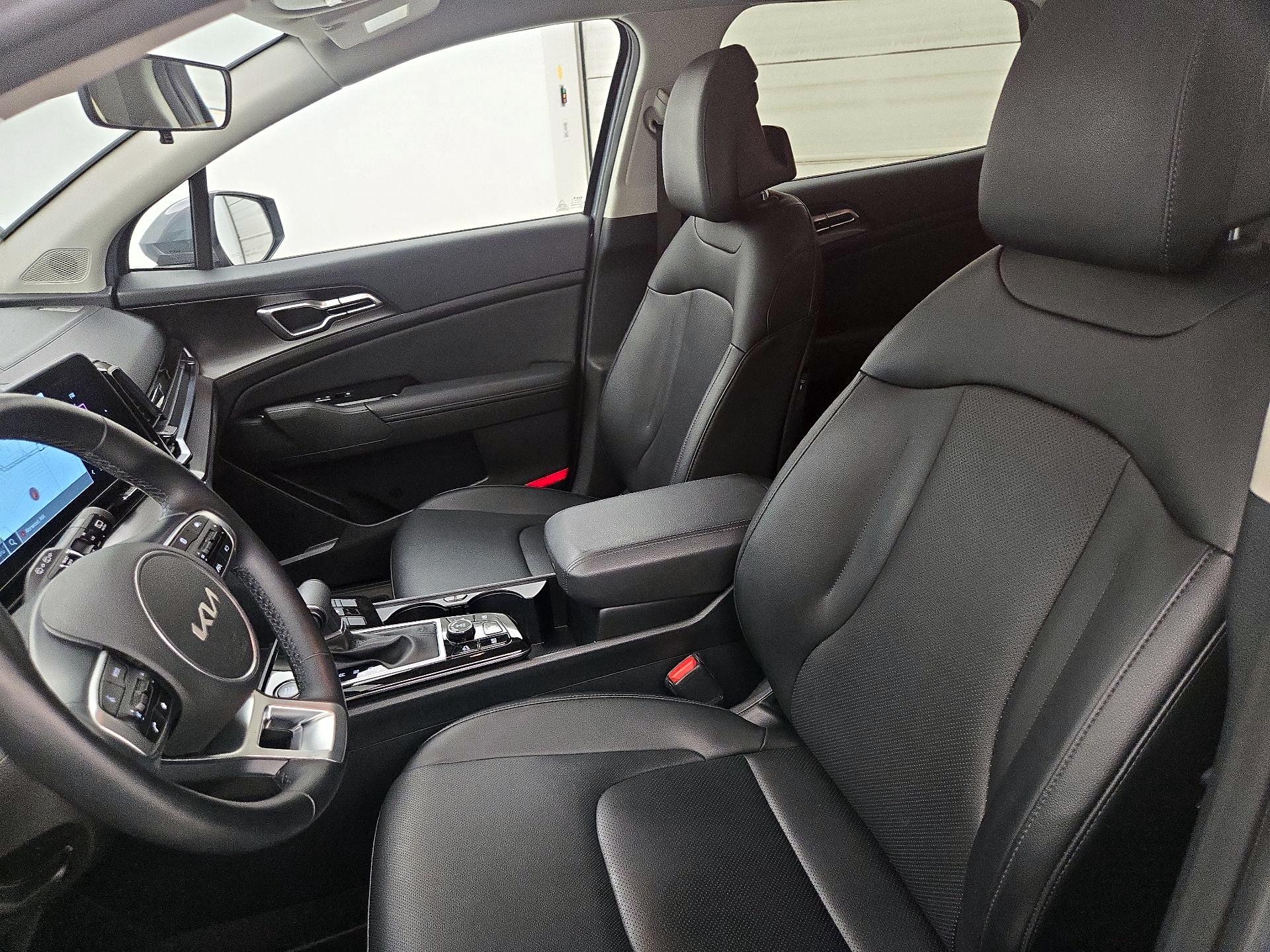 Thumbnail: 2023 Kia Sportage - 11