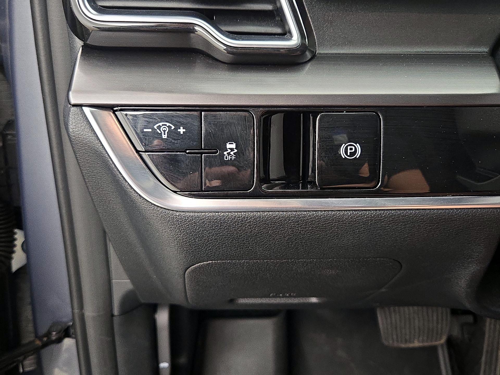 Thumbnail: 2023 Kia Sportage - 13