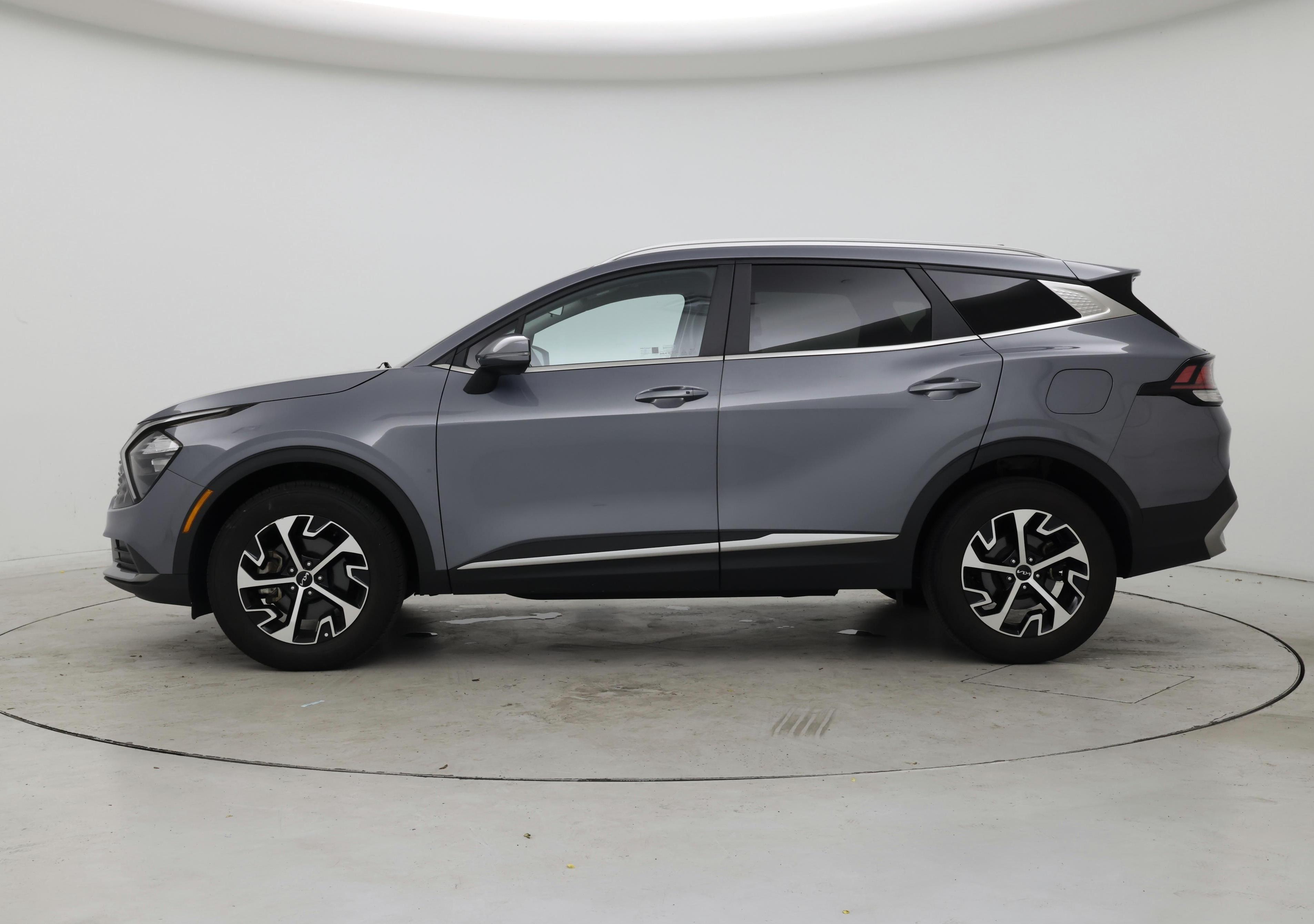 Thumbnail: 2023 Kia Sportage - 3
