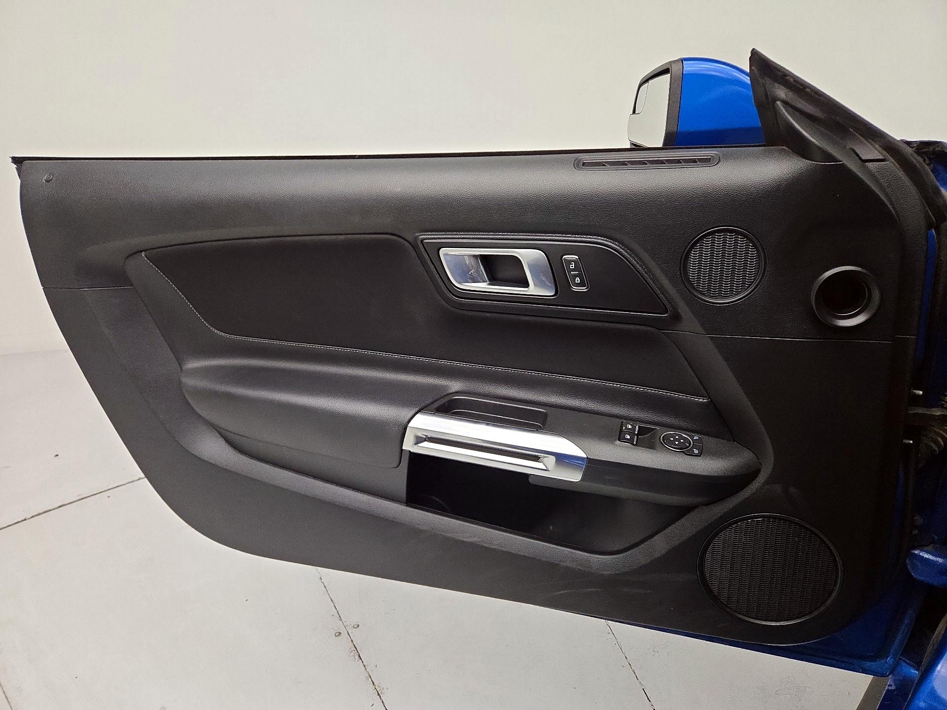 Thumbnail: 2019 Ford Mustang - 12