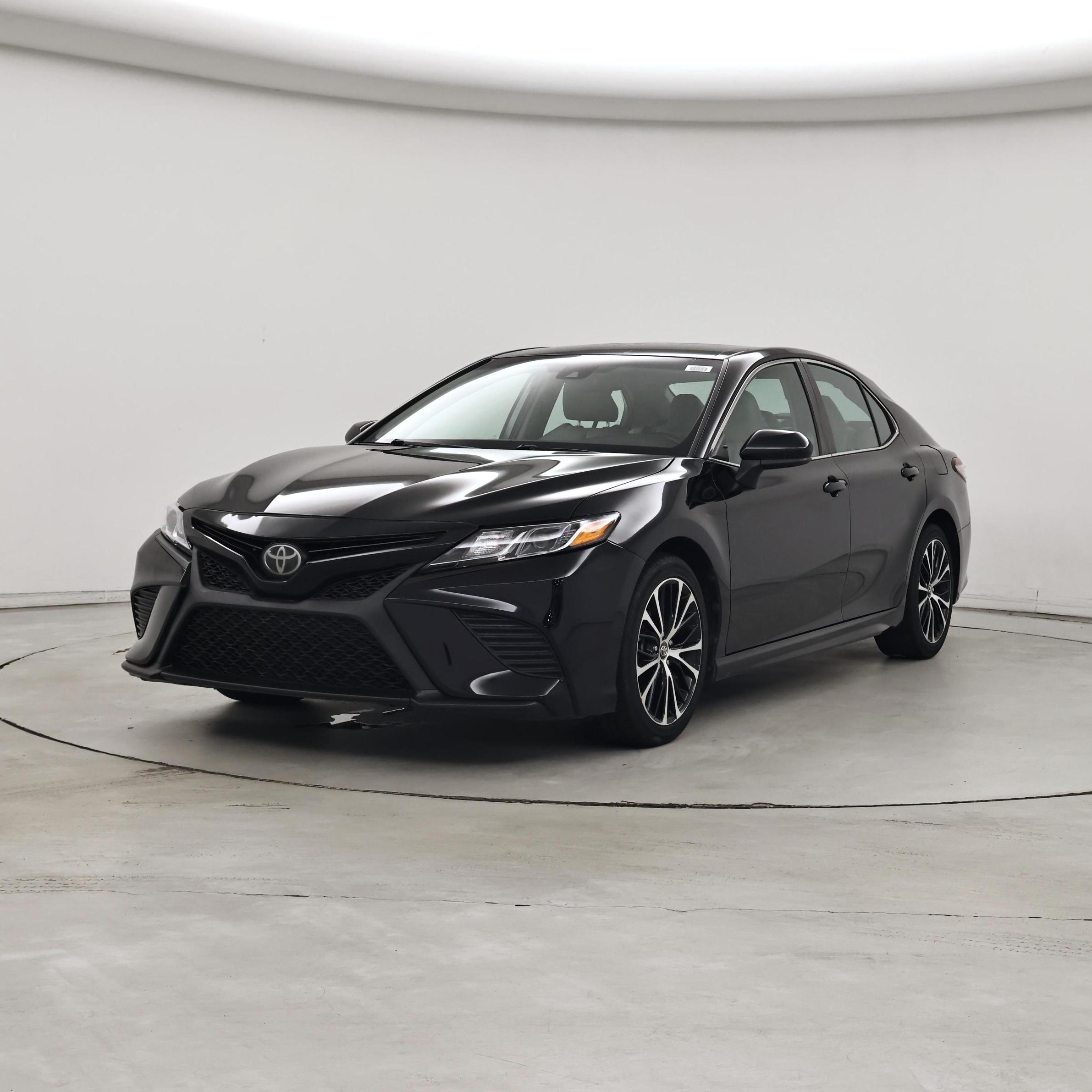 Thumbnail: 2018 Toyota Camry - 4