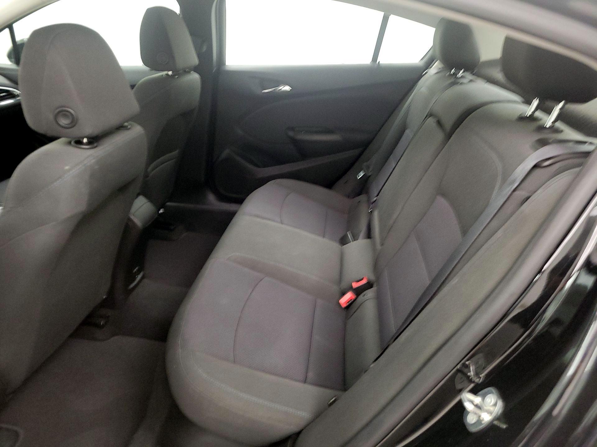 Thumbnail: 2018 Chevrolet Cruze - 19