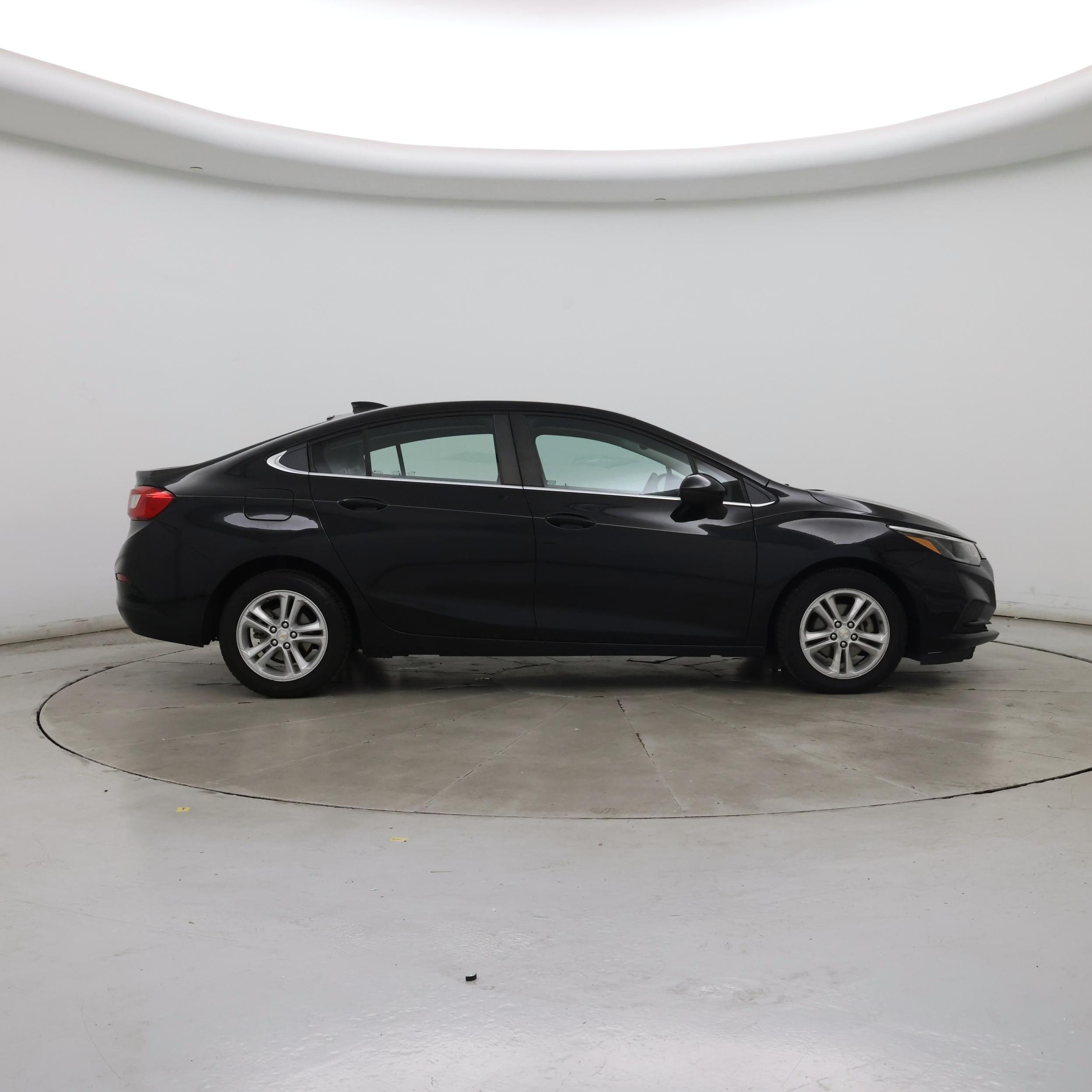 Thumbnail: 2018 Chevrolet Cruze - 7