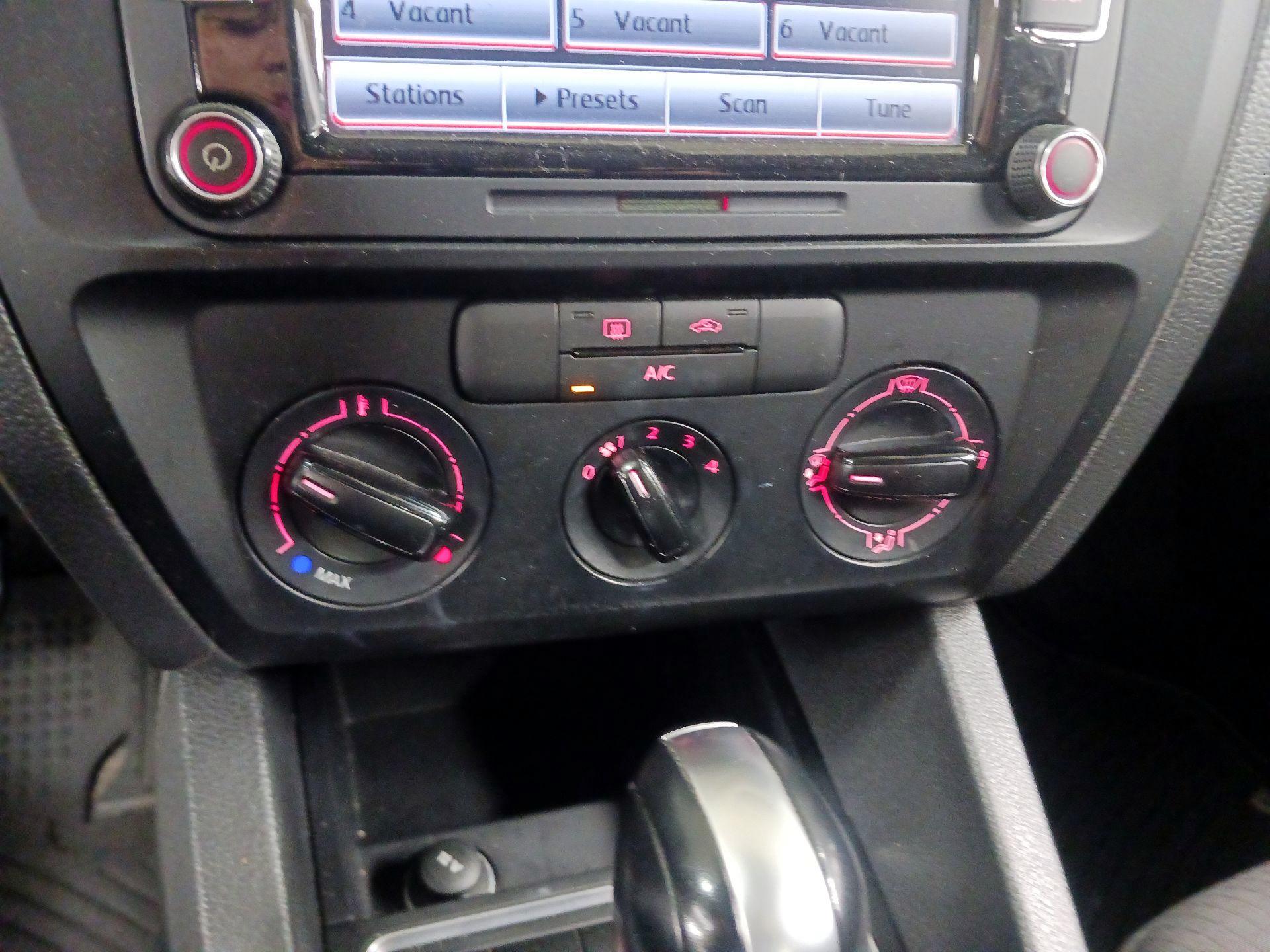 Thumbnail: 2015 Volkswagen Jetta - 14