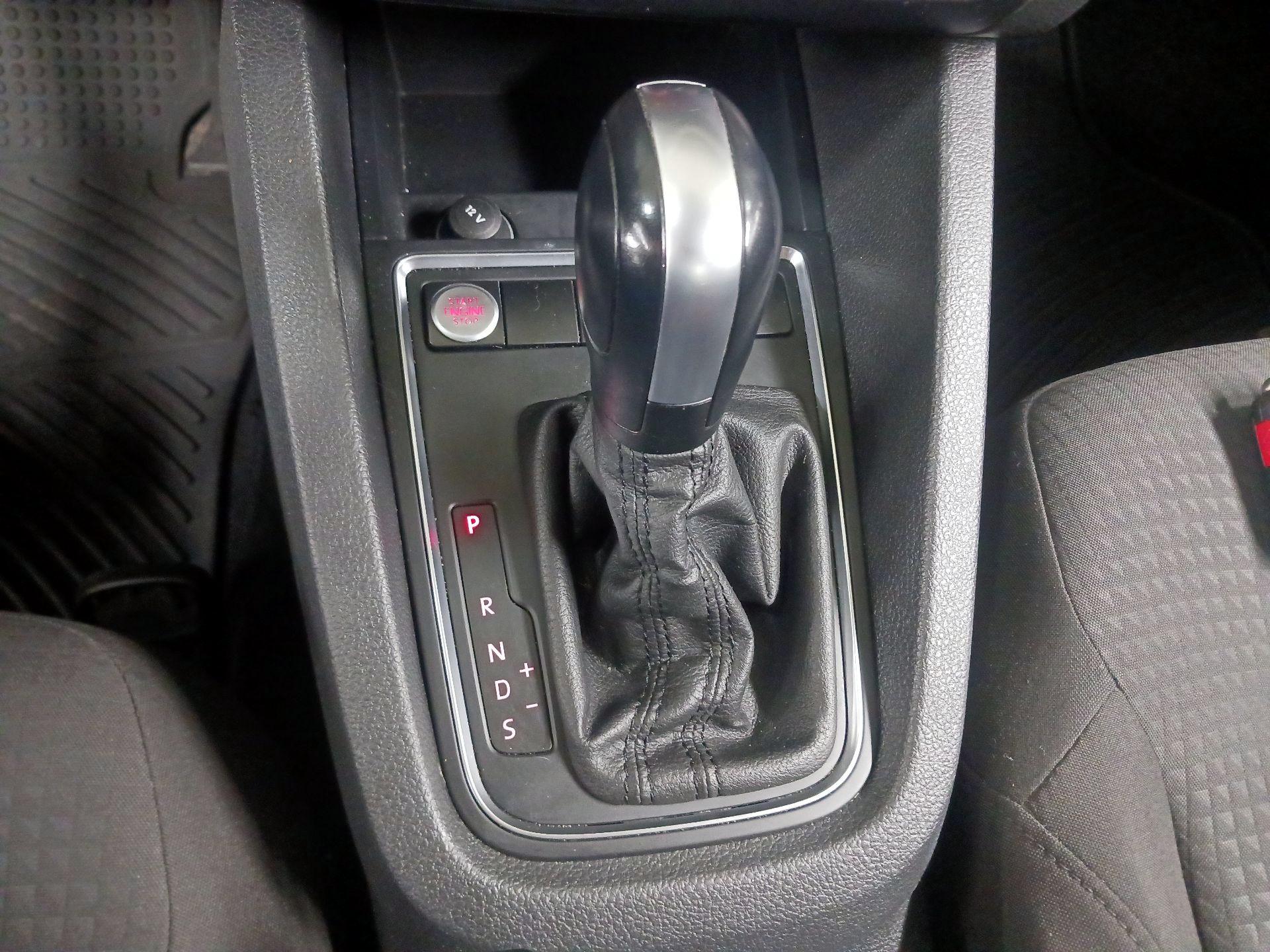 Thumbnail: 2015 Volkswagen Jetta - 15