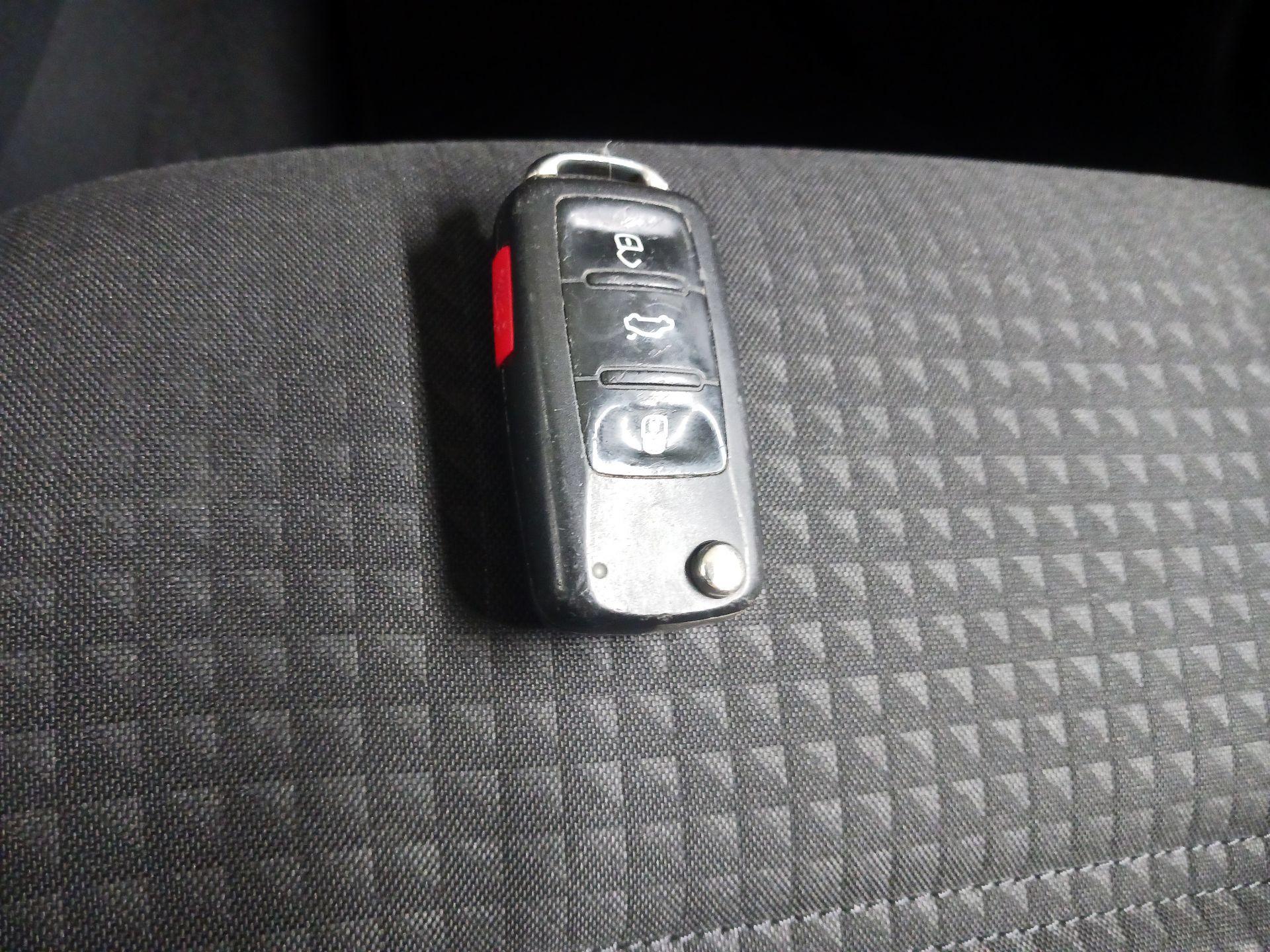 Thumbnail: 2015 Volkswagen Jetta - 18