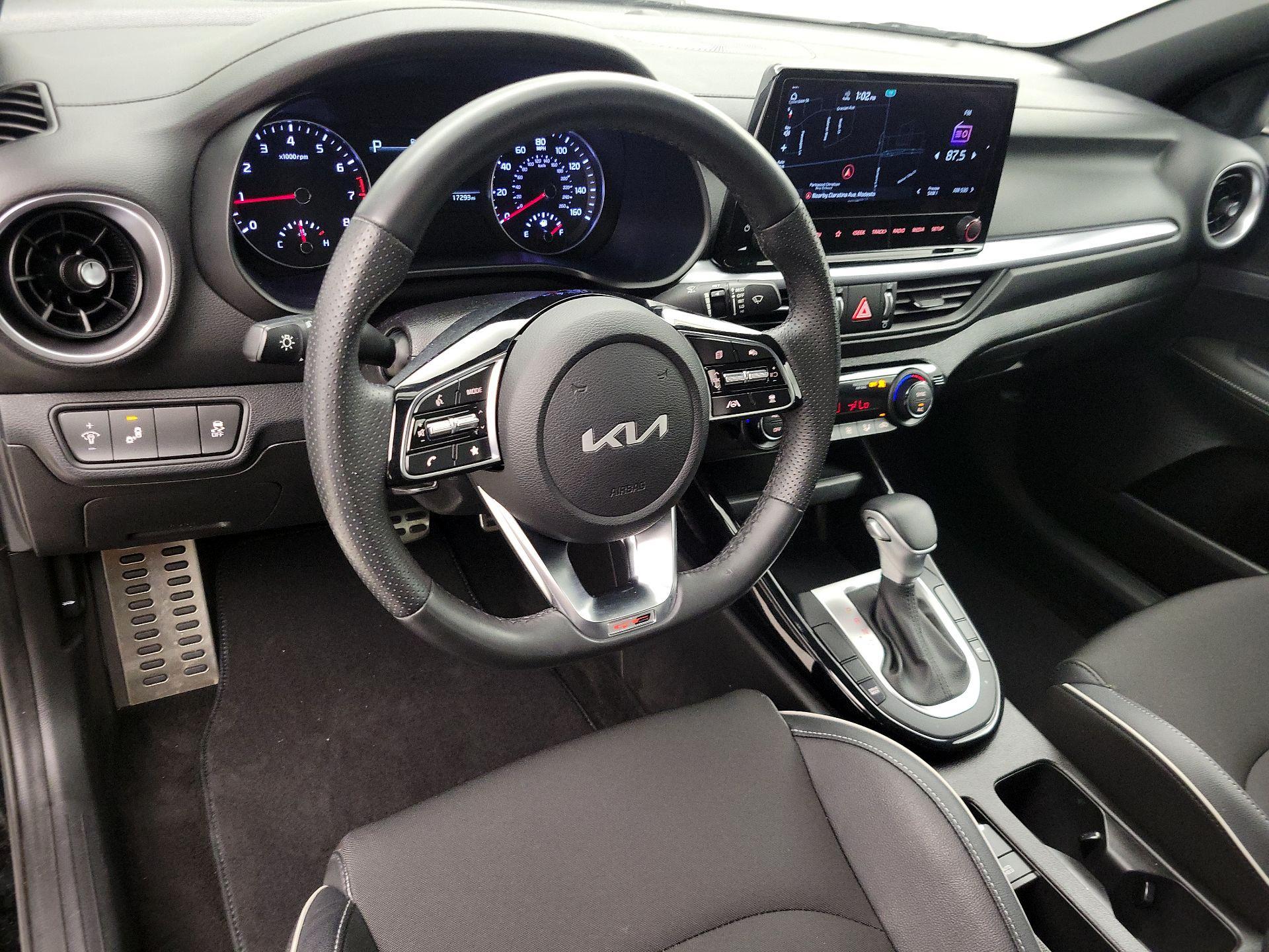 Thumbnail: 2023 Kia Forte - 9
