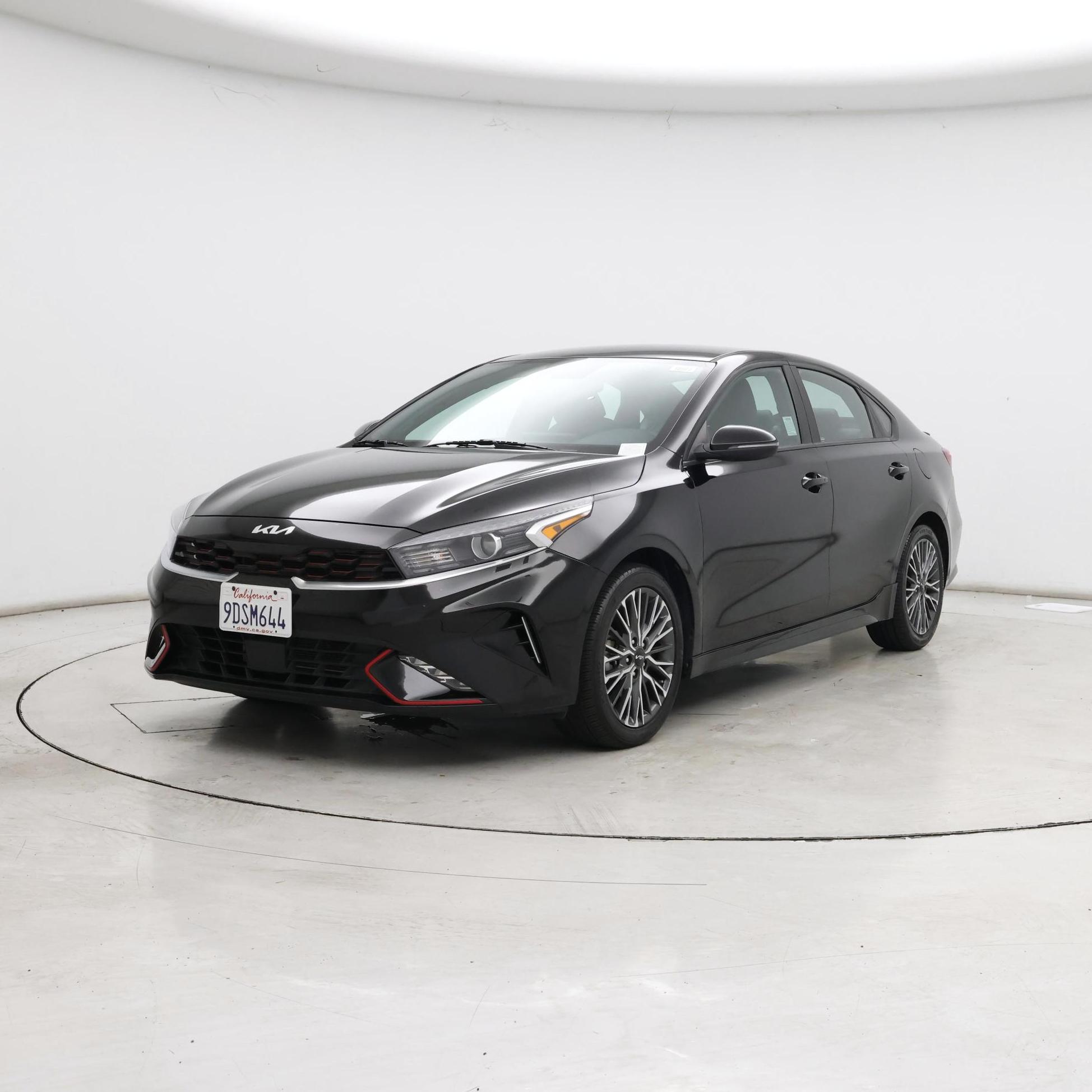 Thumbnail: 2023 Kia Forte - 4