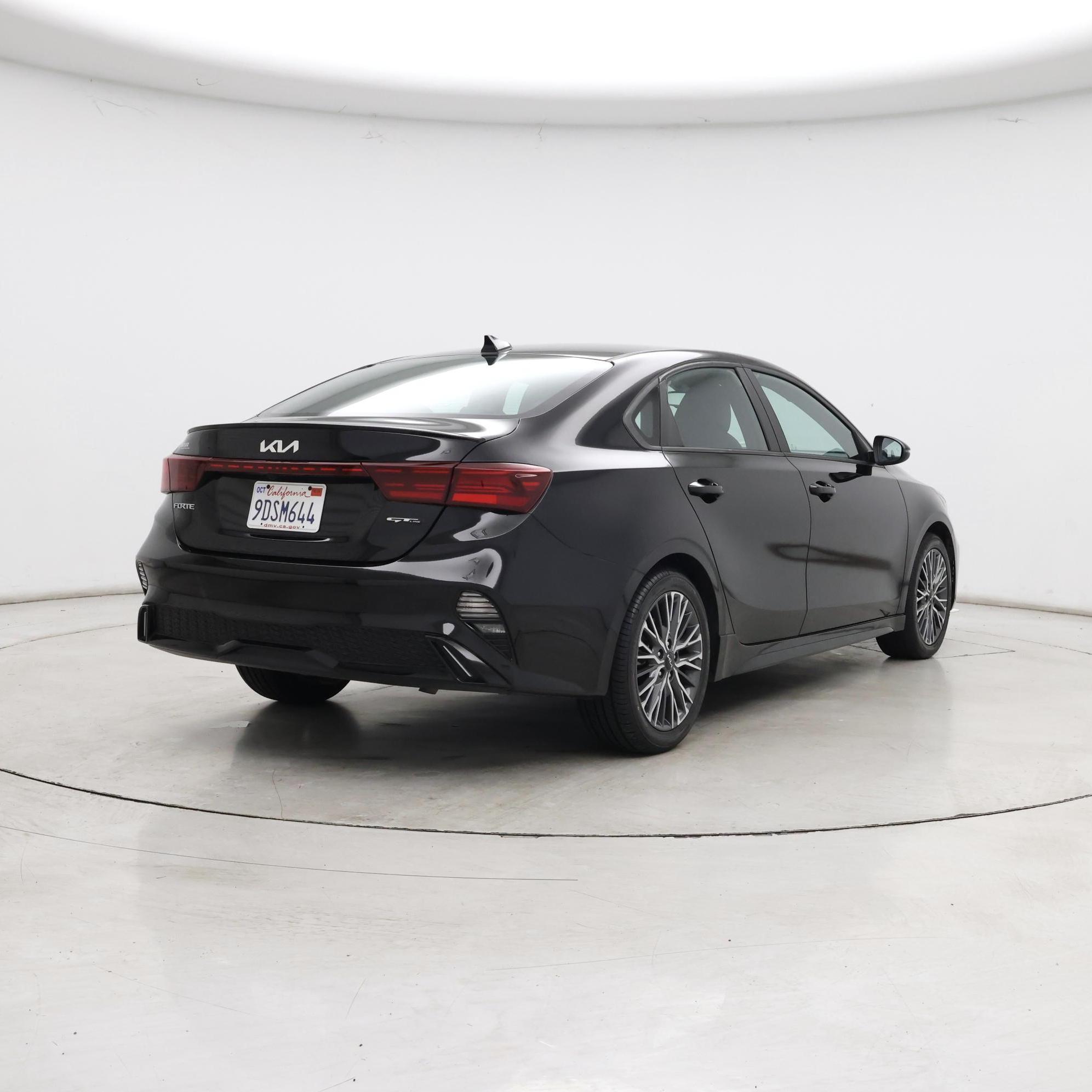 Thumbnail: 2023 Kia Forte - 8