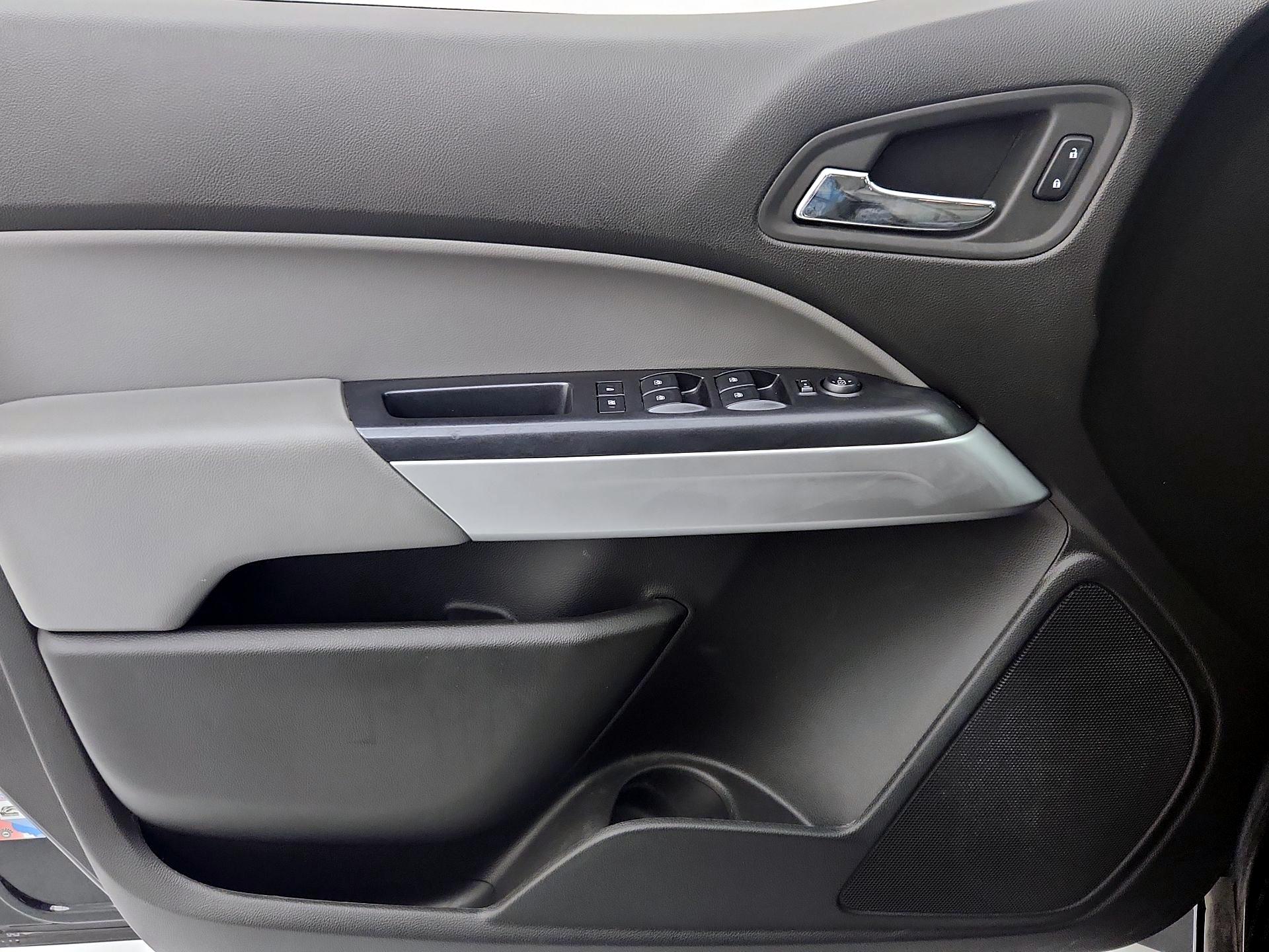 Thumbnail: 2016 Chevrolet Colorado - 12