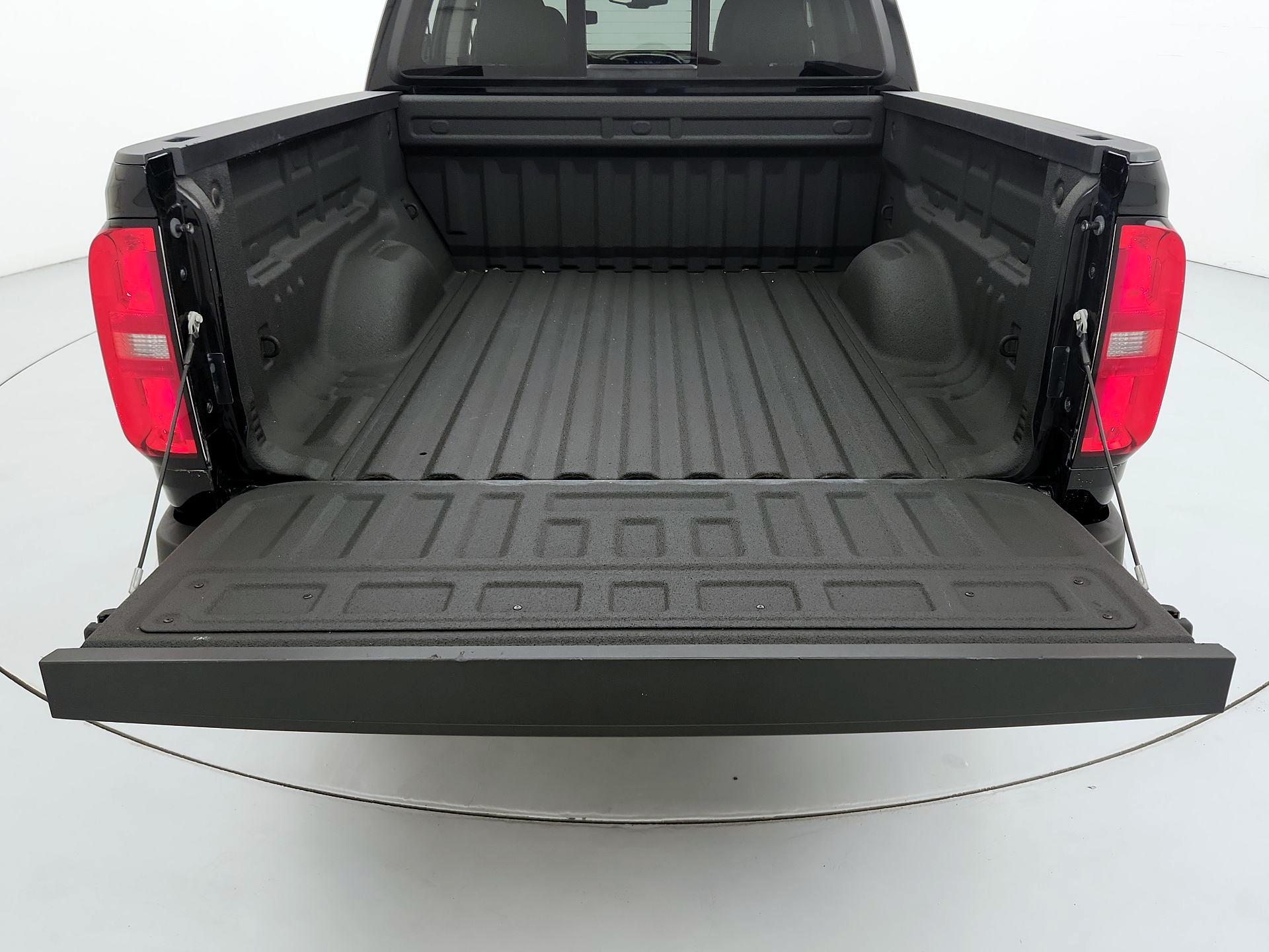 Thumbnail: 2016 Chevrolet Colorado - 20