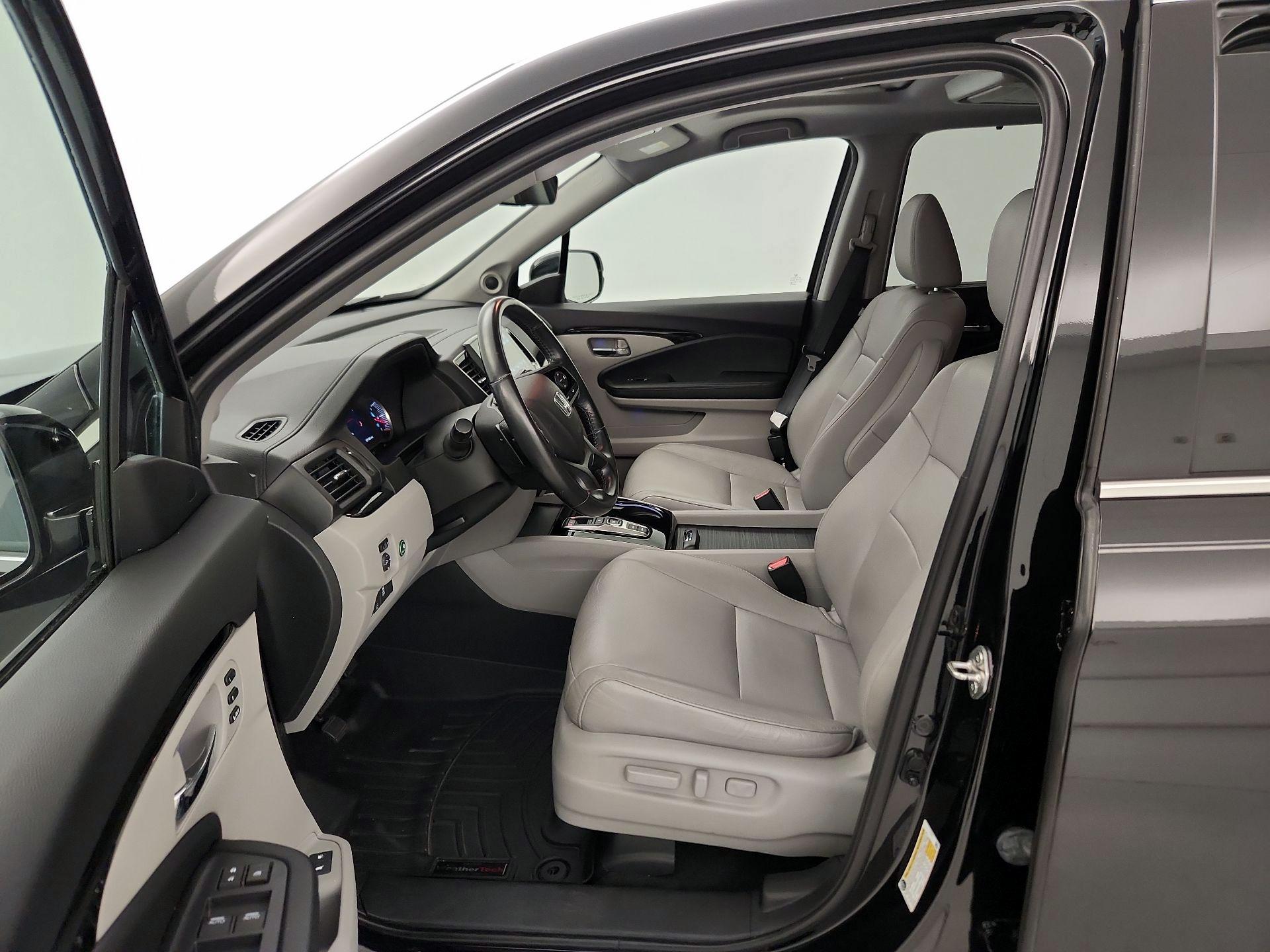 Thumbnail: 2019 Honda Pilot - 11