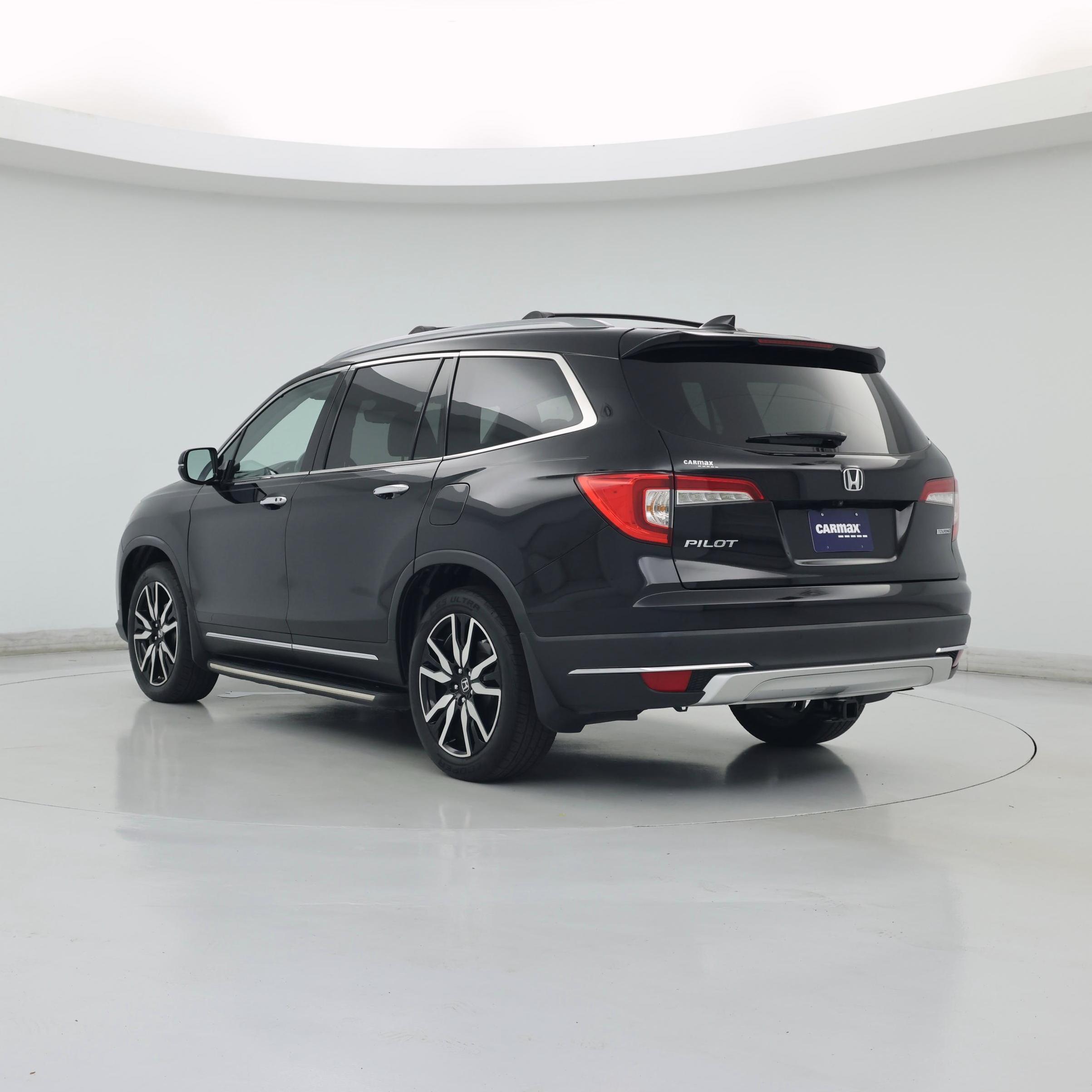 Thumbnail: 2019 Honda Pilot - 2