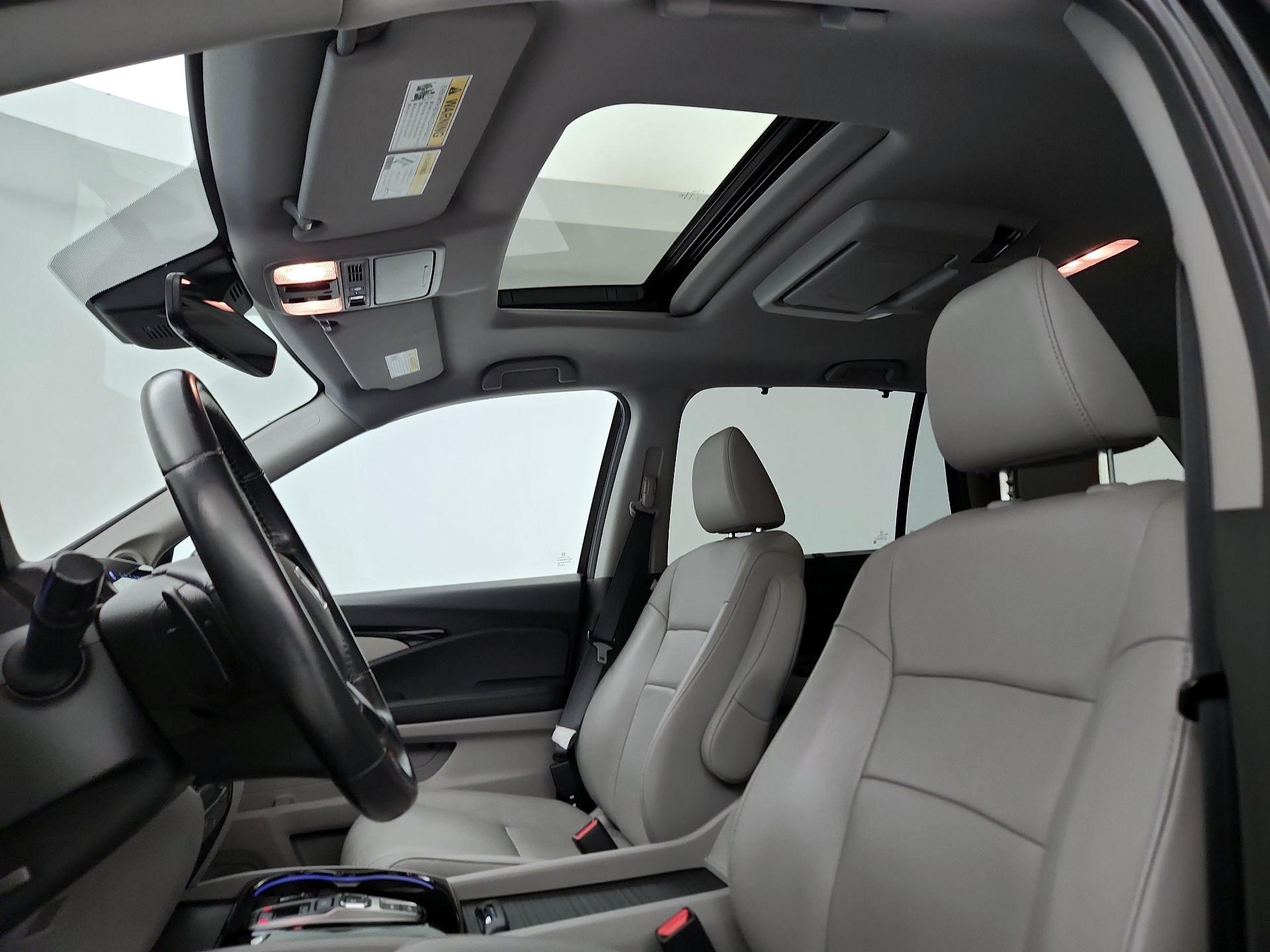 Thumbnail: 2019 Honda Pilot - 19