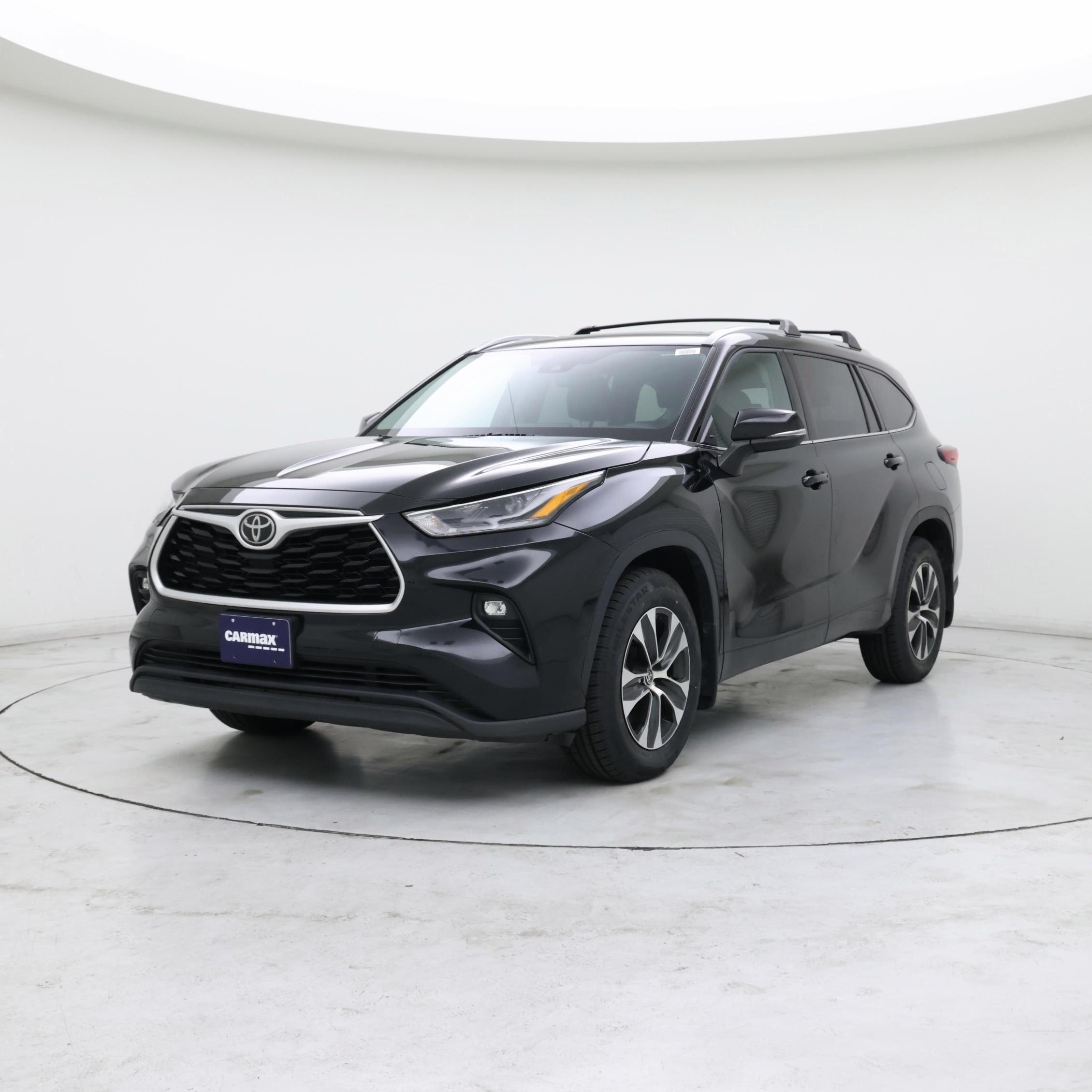 Thumbnail: 2021 Toyota Highlander - 4