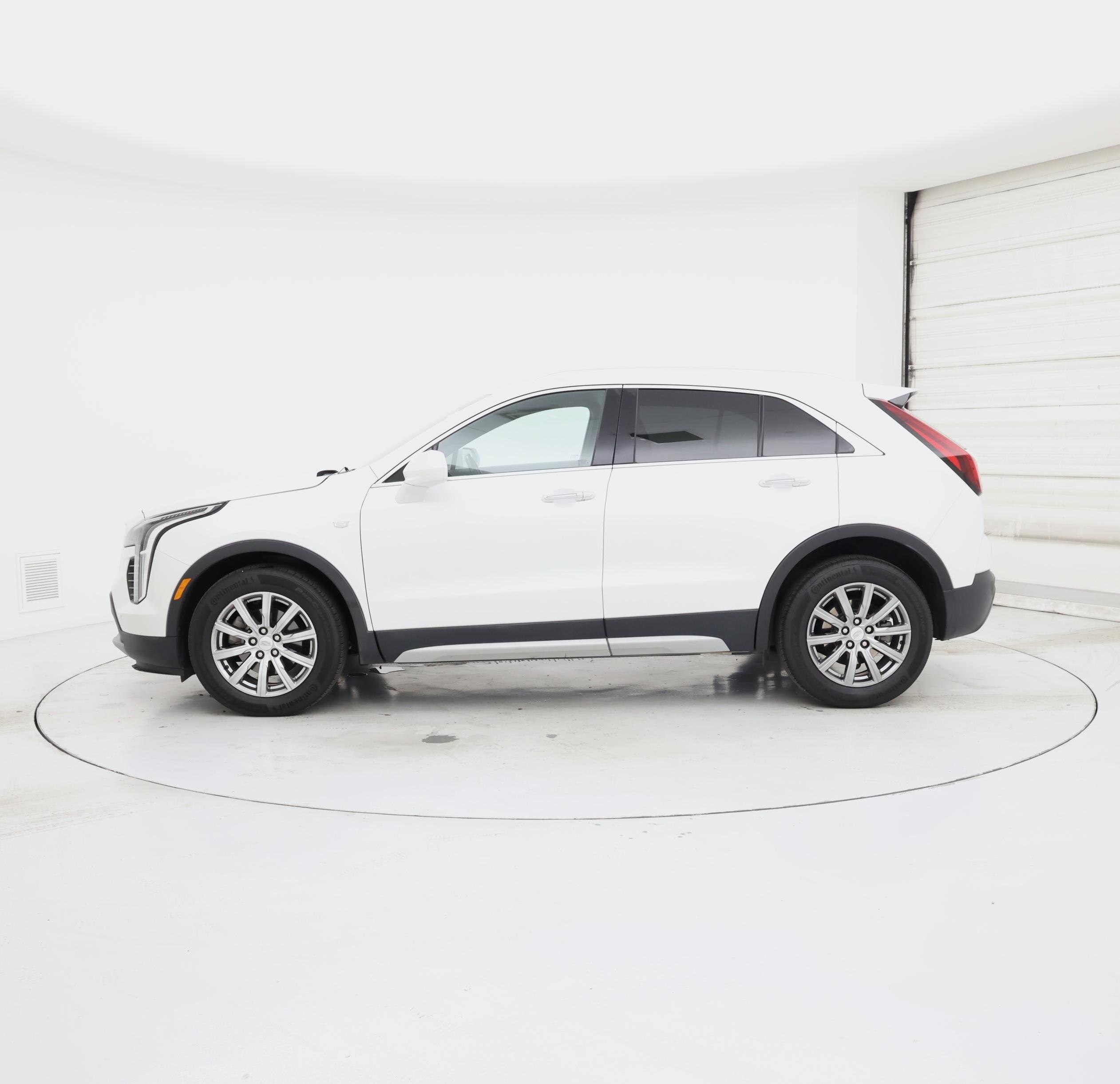 Thumbnail: 2019 Cadillac XT4 - 3