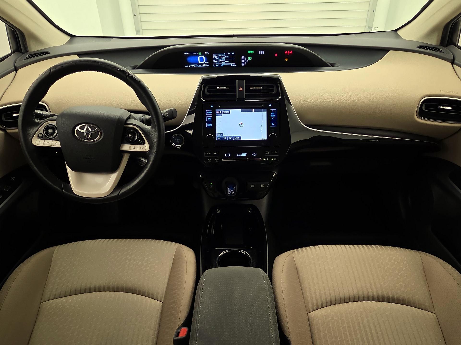 Thumbnail: 2017 Toyota Prius - 9