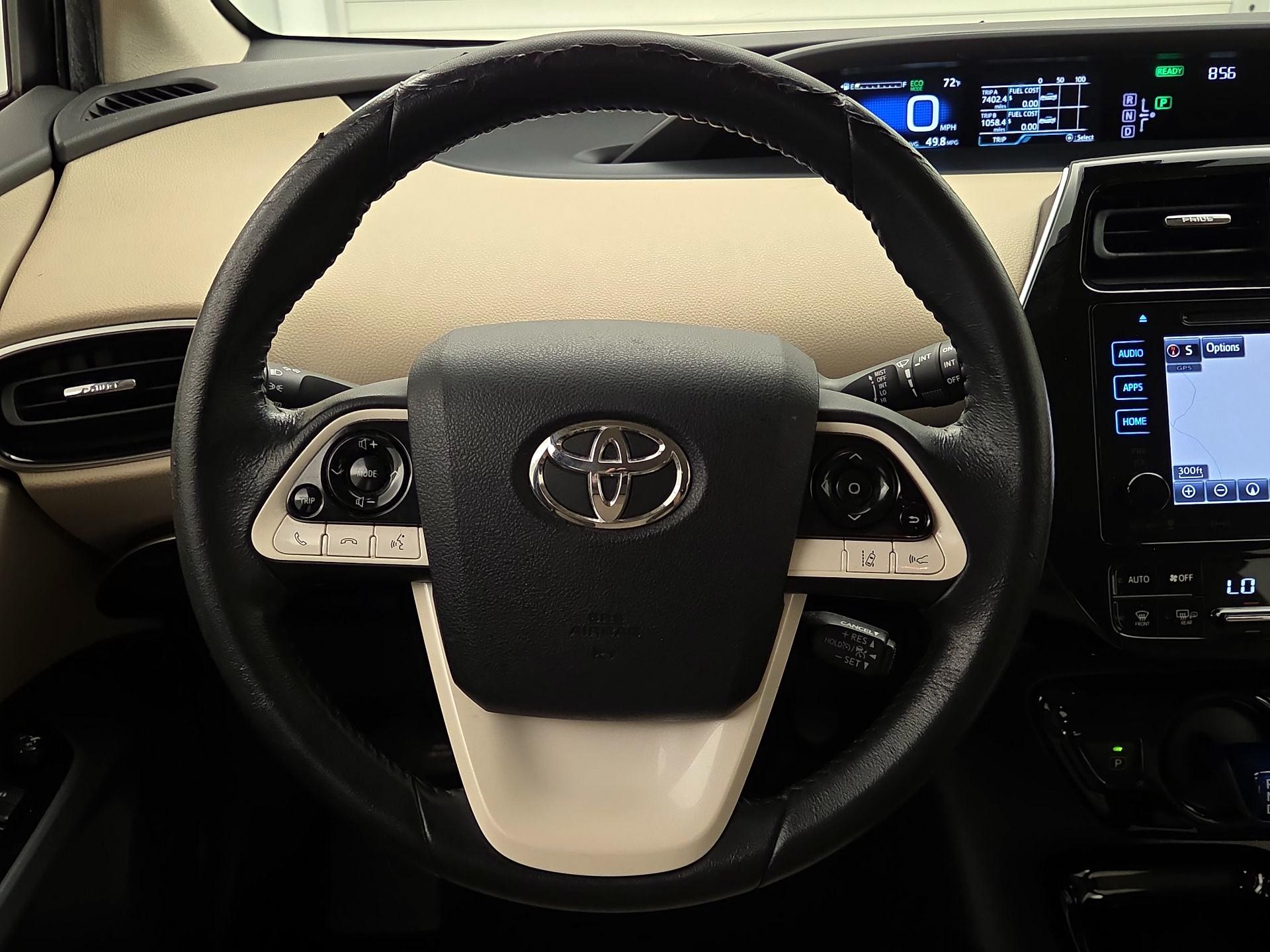 Thumbnail: 2017 Toyota Prius - 10