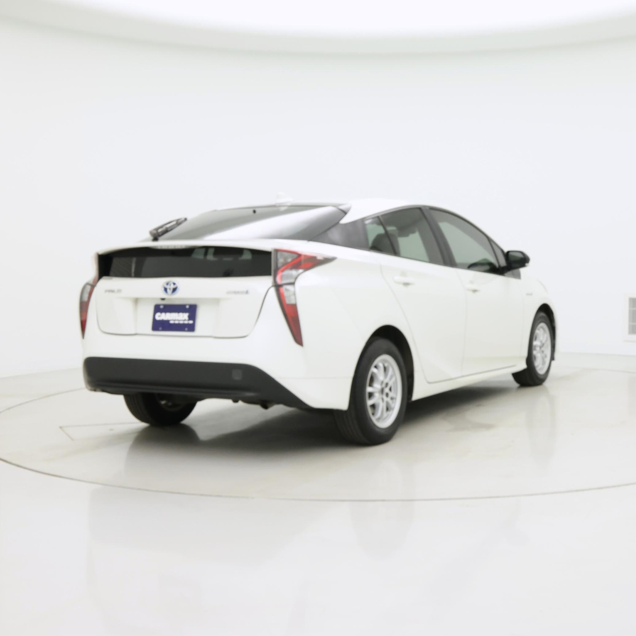 Thumbnail: 2017 Toyota Prius - 8