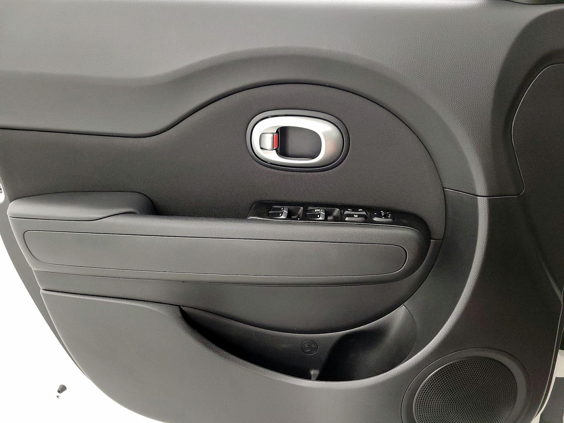 Thumbnail: 2018 Kia Soul - 12