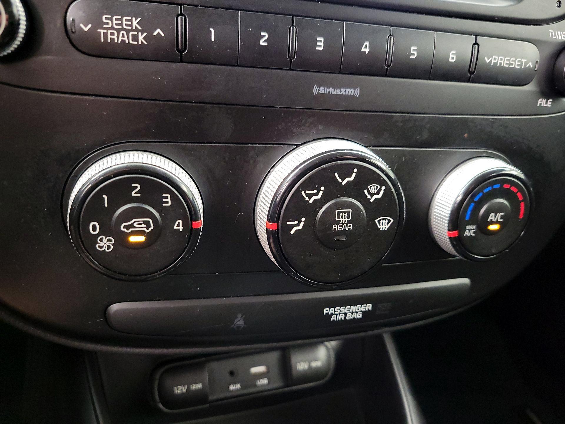 Thumbnail: 2018 Kia Soul - 15