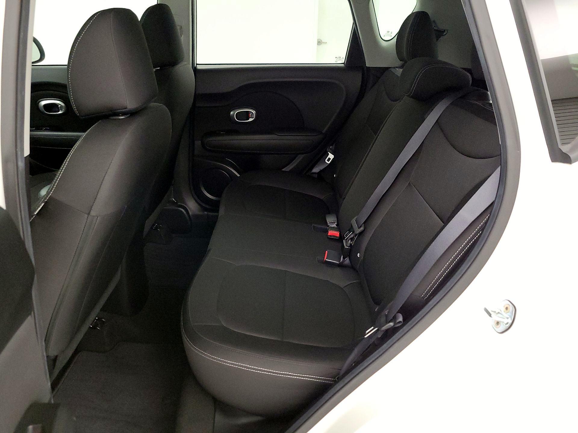 Thumbnail: 2018 Kia Soul - 18