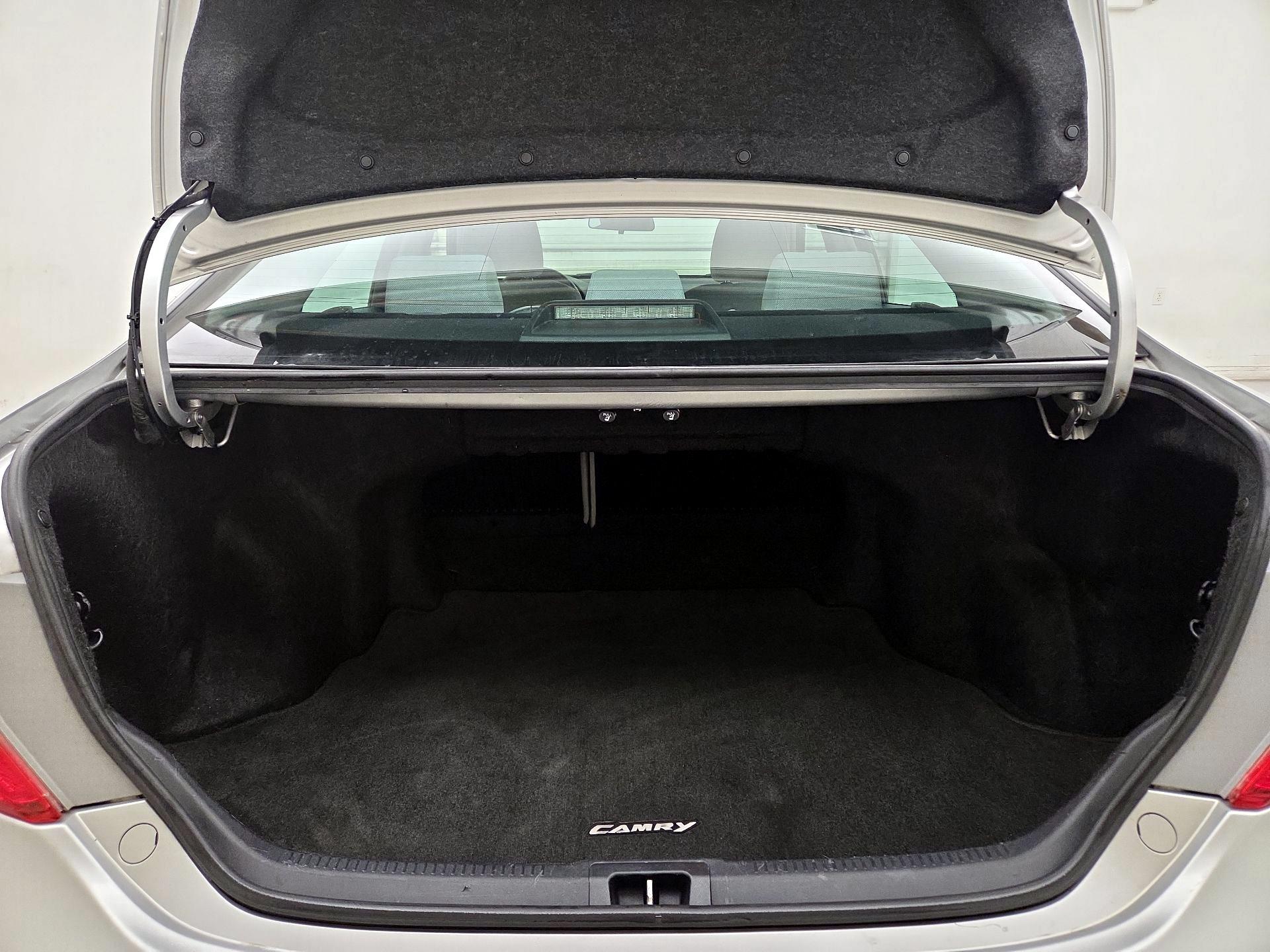 Thumbnail: 2014 Toyota Camry - 20