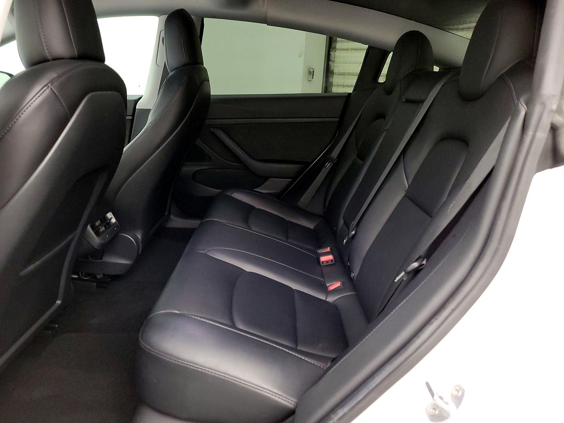 Thumbnail: 2021 Tesla Model 3 - 19