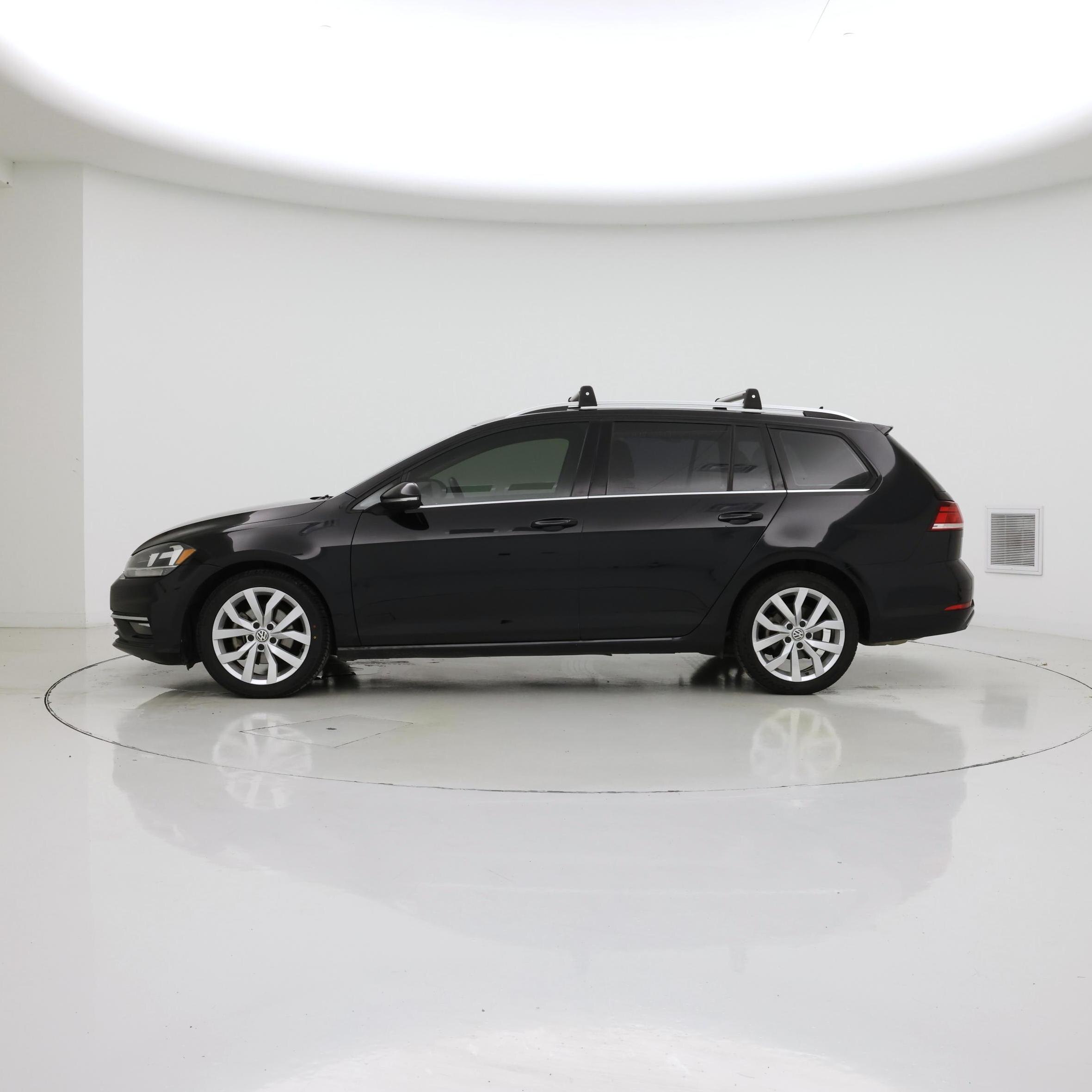 Thumbnail: 2018 Volkswagen Golf - 3