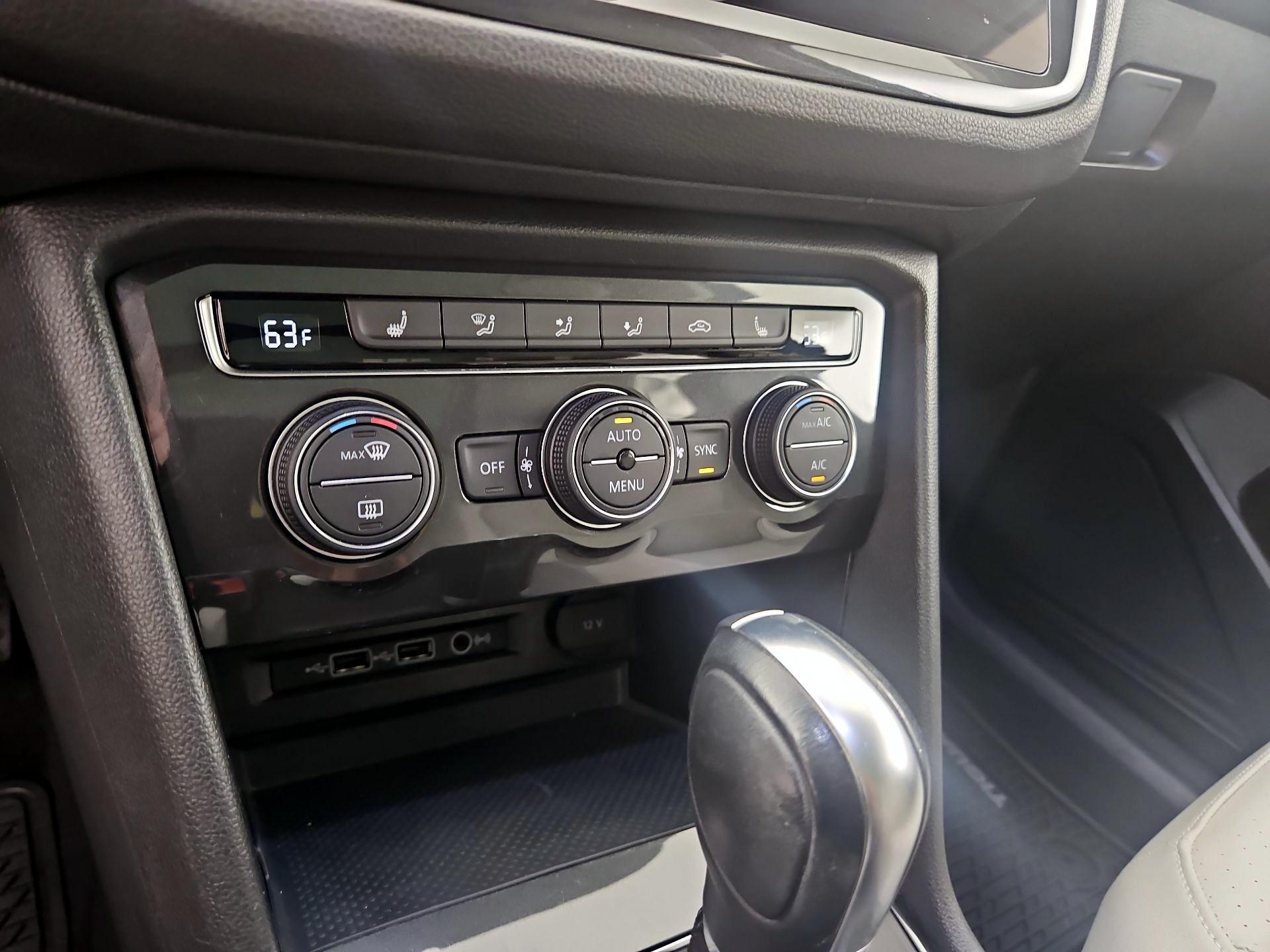 Thumbnail: 2019 Volkswagen Tiguan - 16