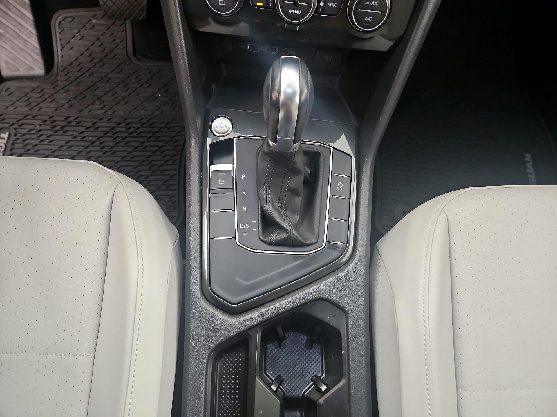 Thumbnail: 2019 Volkswagen Tiguan - 17