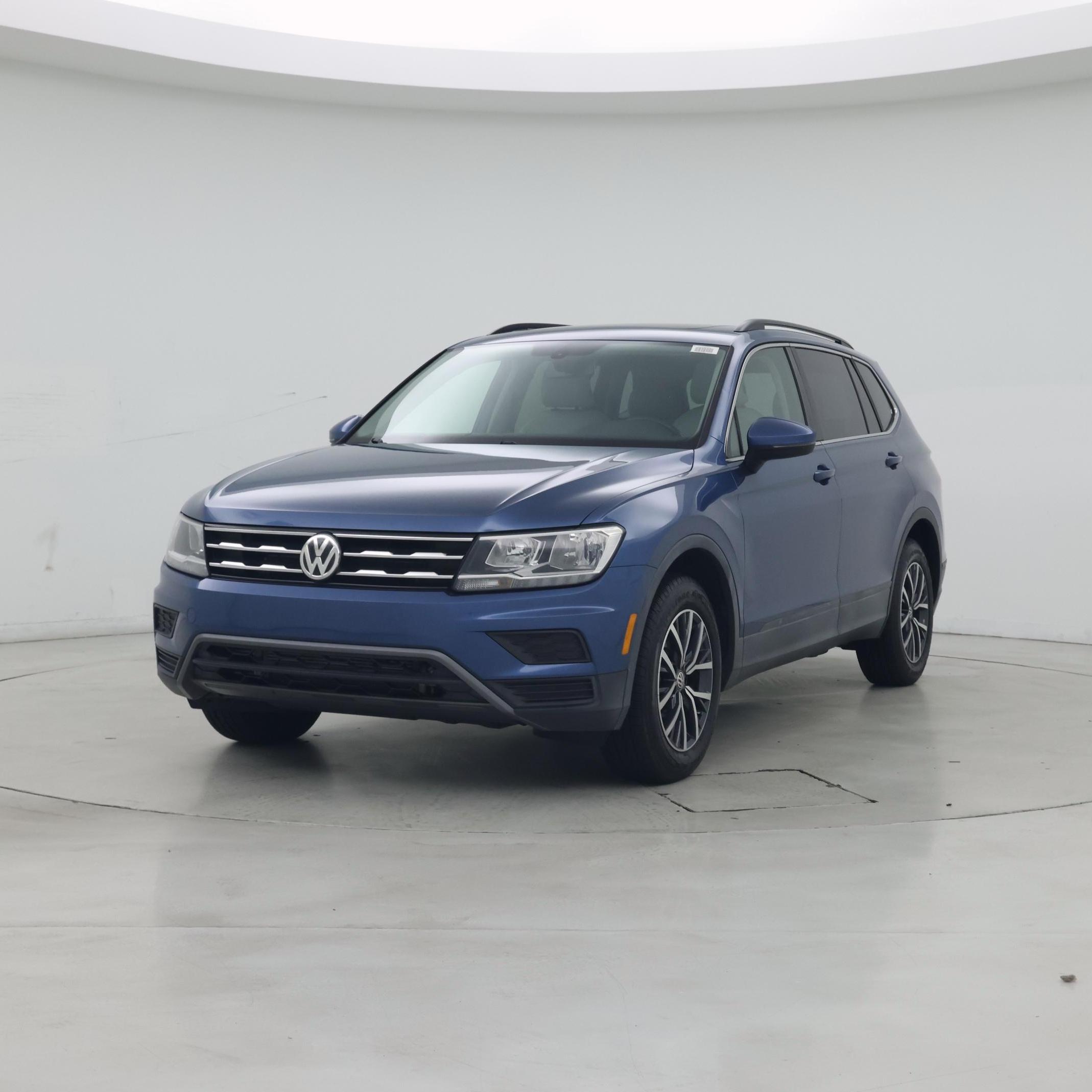 Thumbnail: 2019 Volkswagen Tiguan - 4
