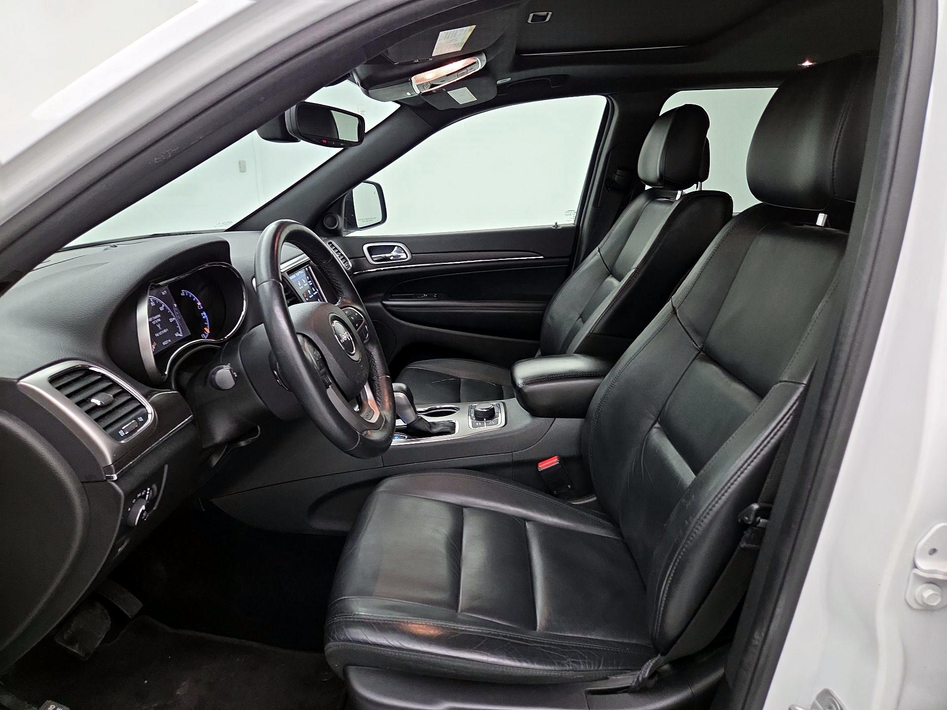 Thumbnail: 2018 Jeep Grand Cherokee - 11