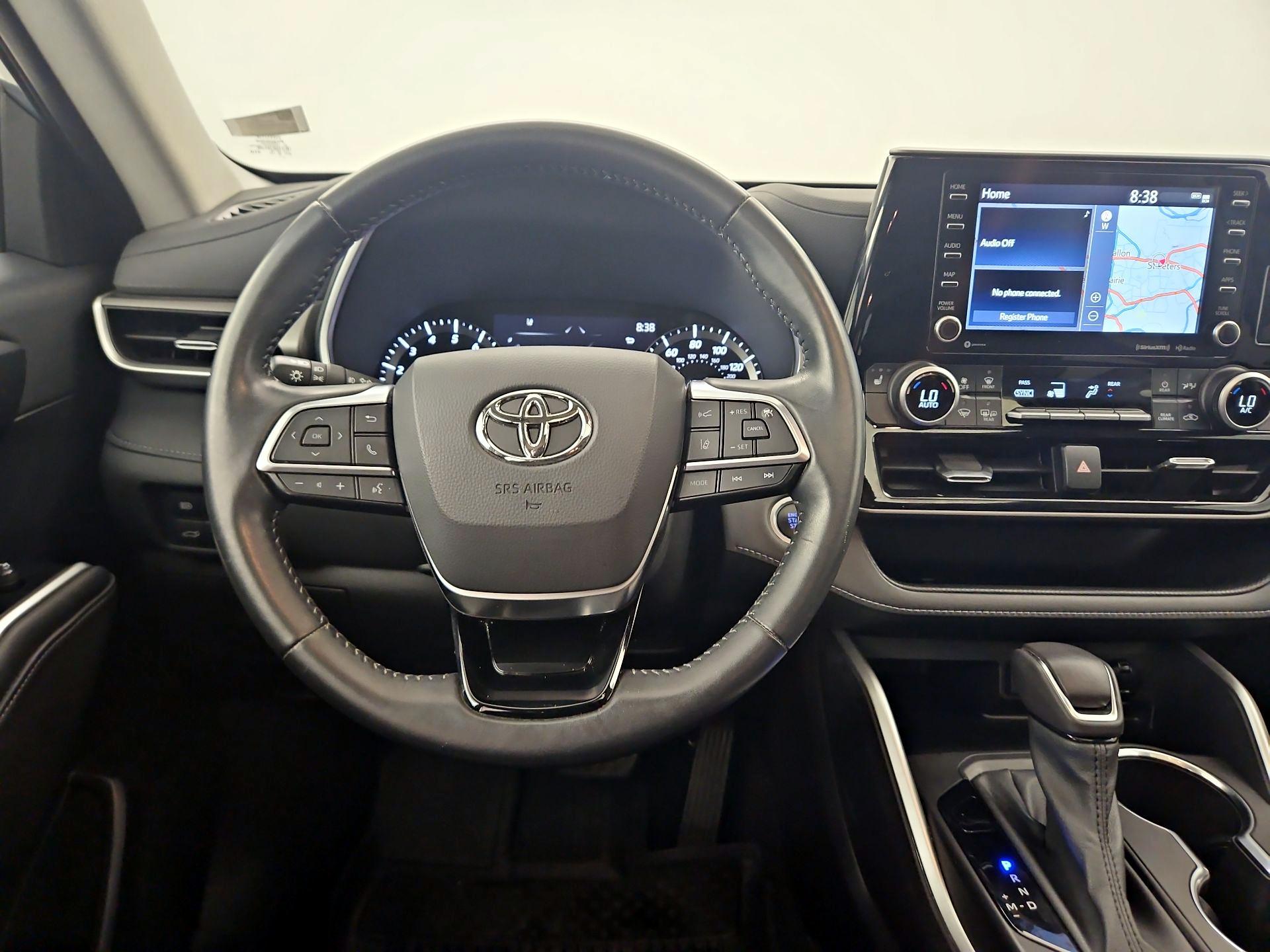 Thumbnail: 2021 Toyota Highlander - 10
