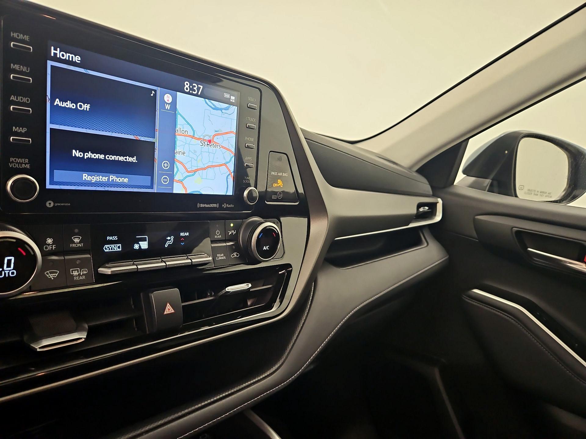 Thumbnail: 2021 Toyota Highlander - 15