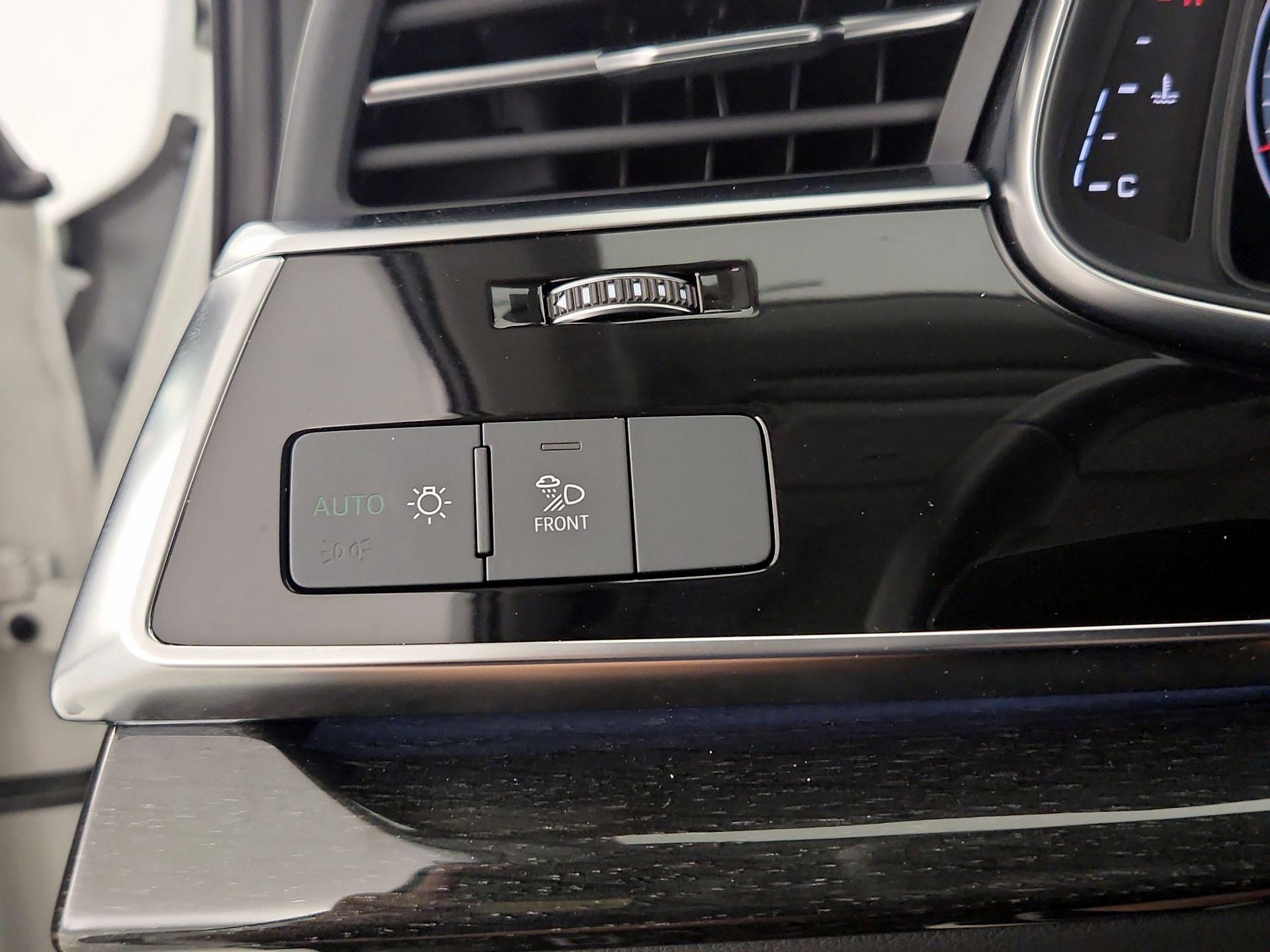 Thumbnail: 2021 Audi Q7 - 13