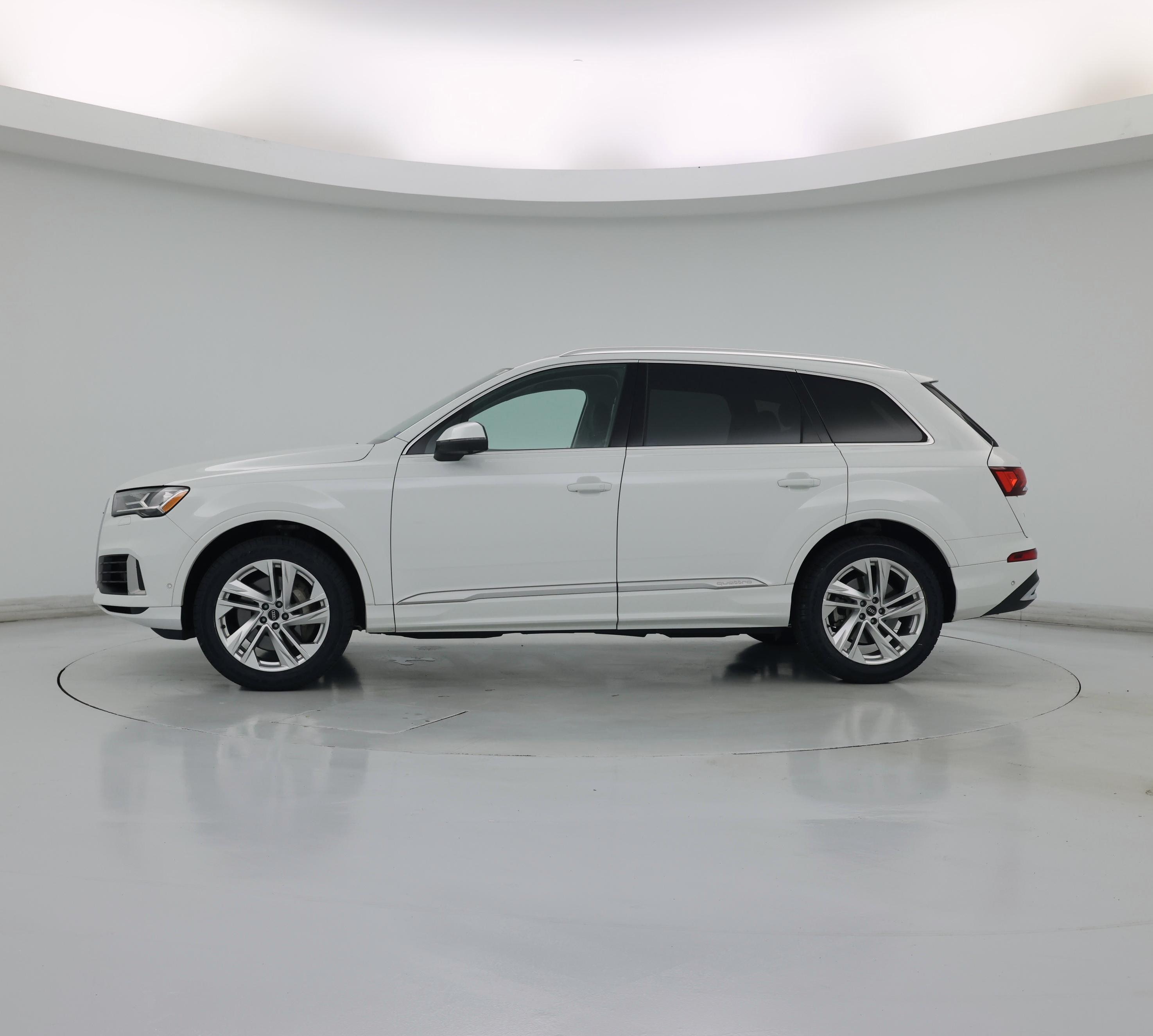 Thumbnail: 2021 Audi Q7 - 3