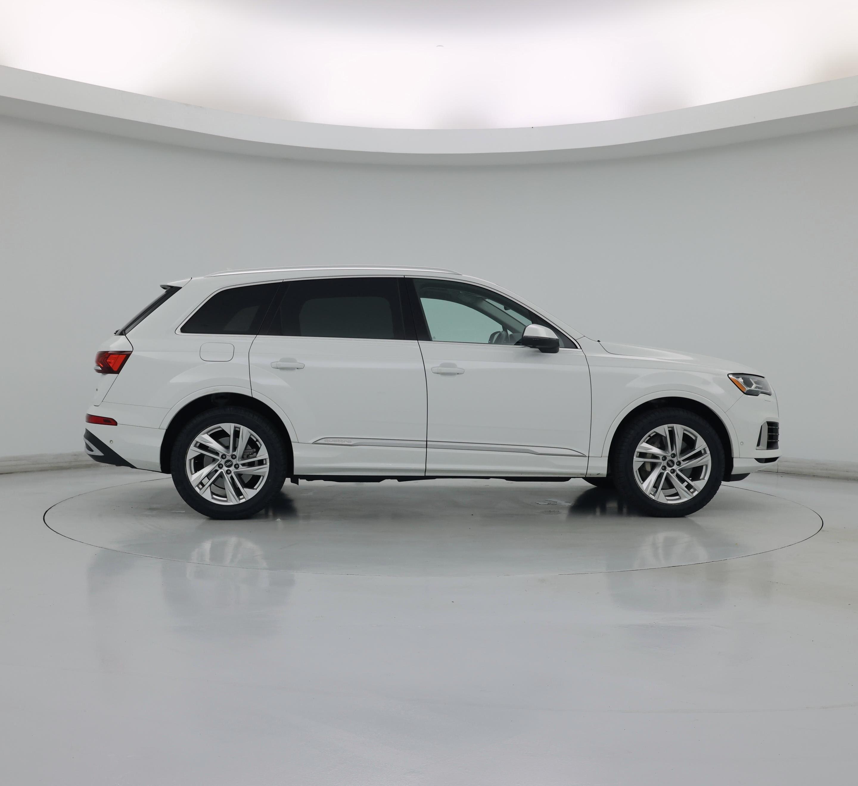 Thumbnail: 2021 Audi Q7 - 7