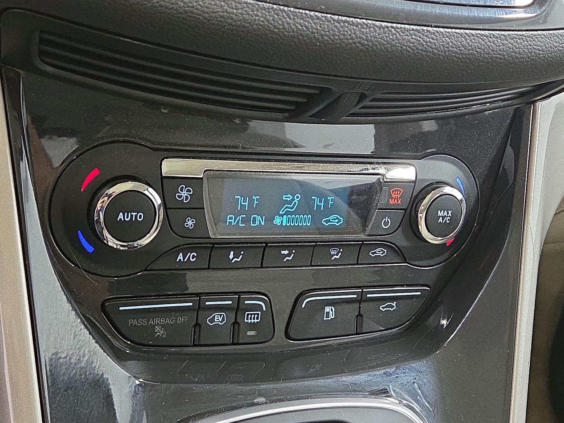 Thumbnail: 2016 Ford C-Max - 15