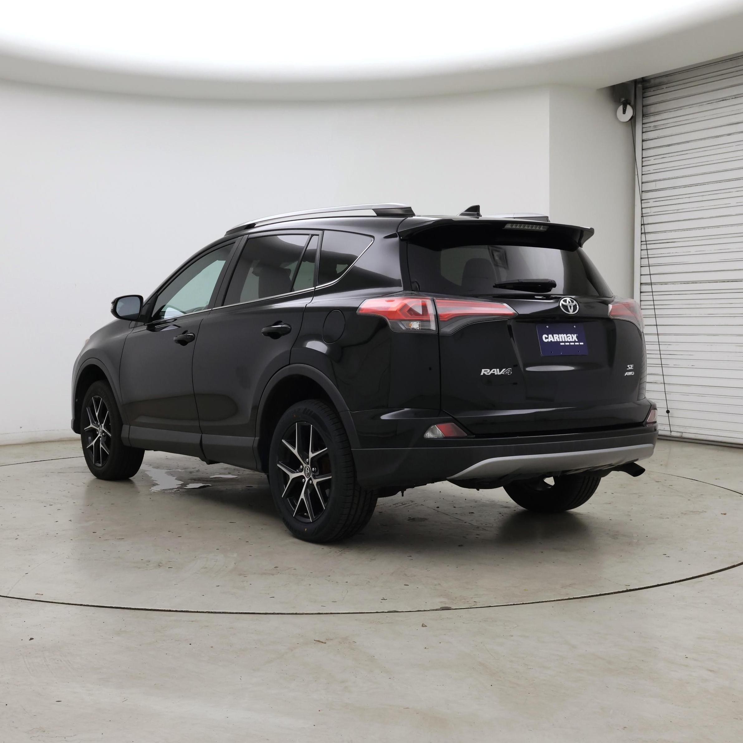 Thumbnail: 2018 Toyota RAV4 - 2