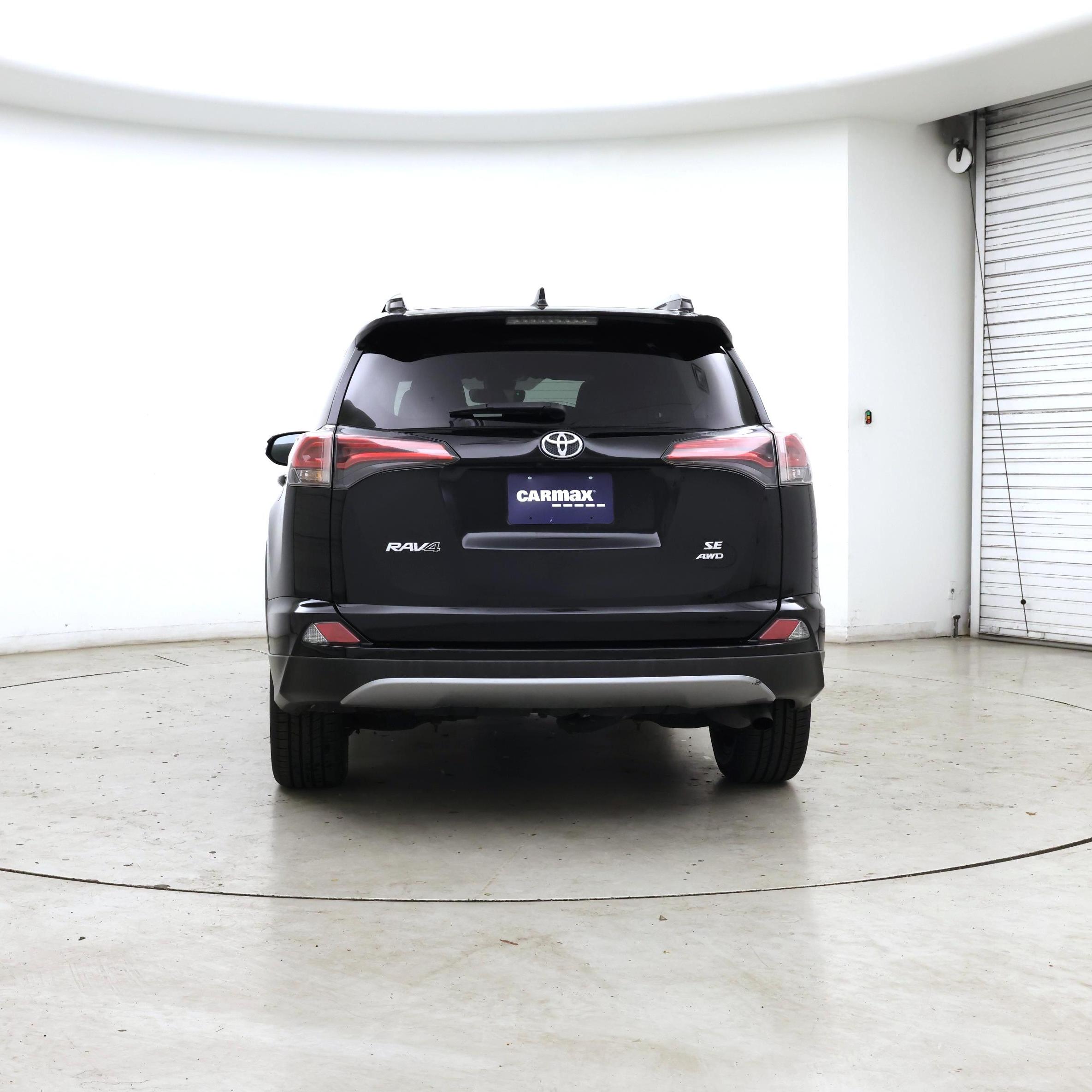 Thumbnail: 2018 Toyota RAV4 - 6